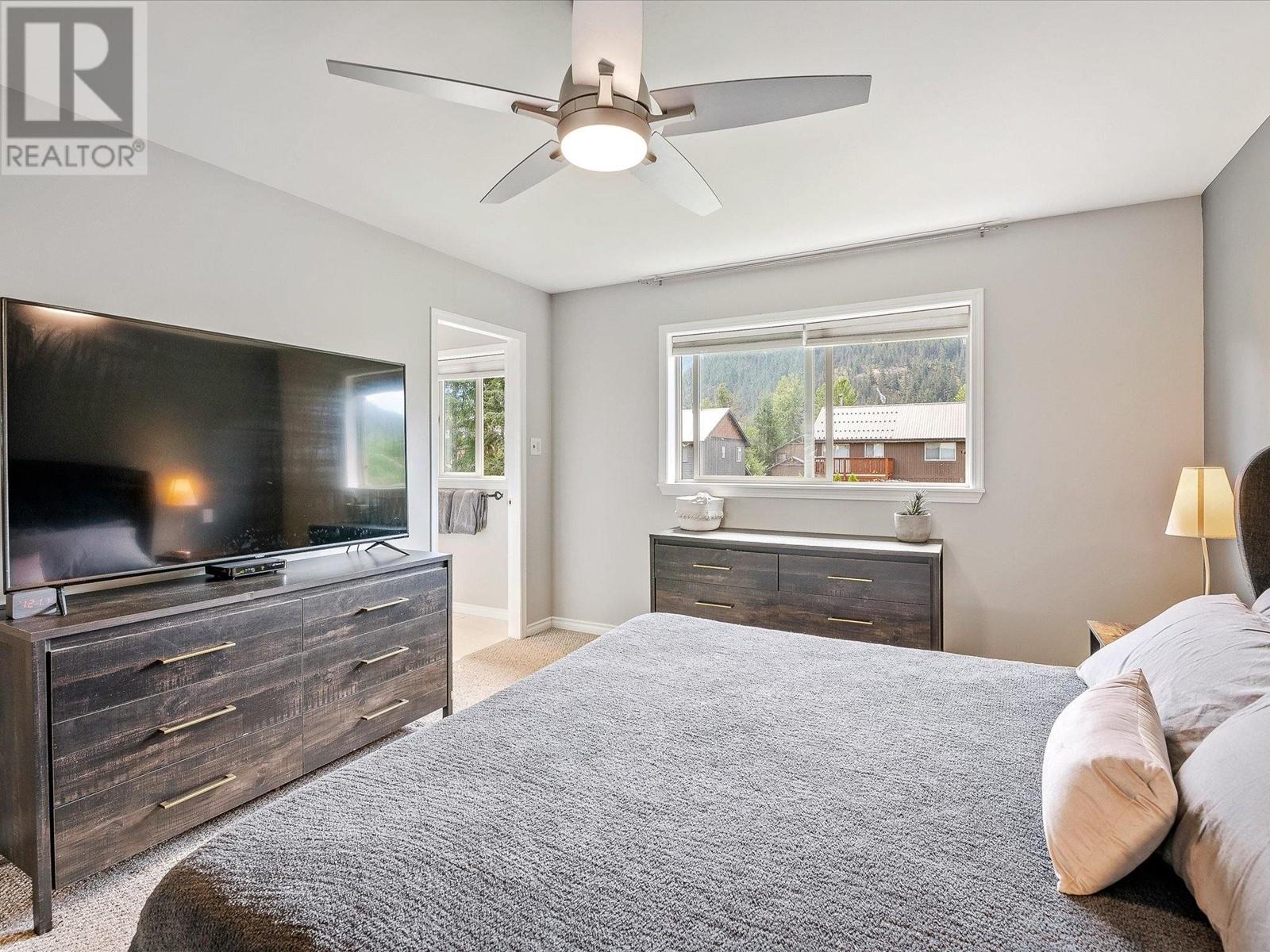 1476 Lupin Street, Pemberton, British Columbia  V0N 2L0 - Photo 14 - R2802700