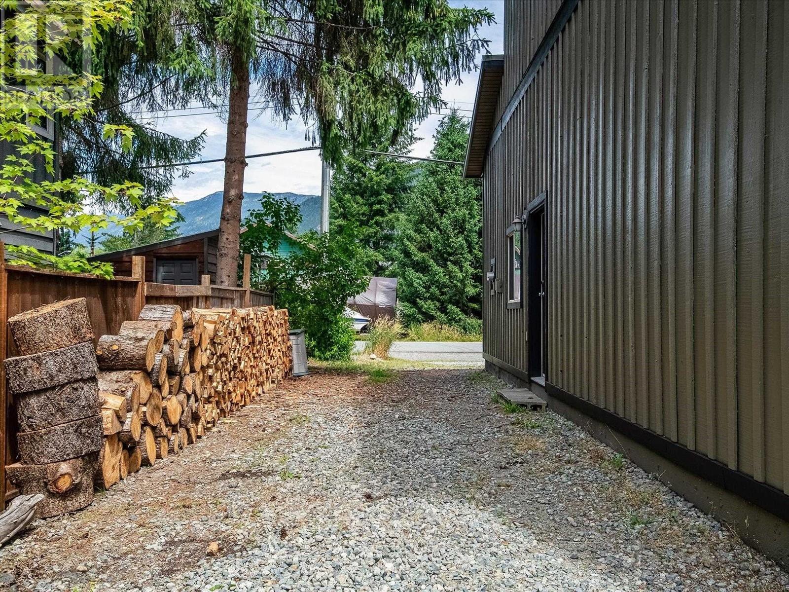 1476 Lupin Street, Pemberton, British Columbia  V0N 2L0 - Photo 34 - R2802700