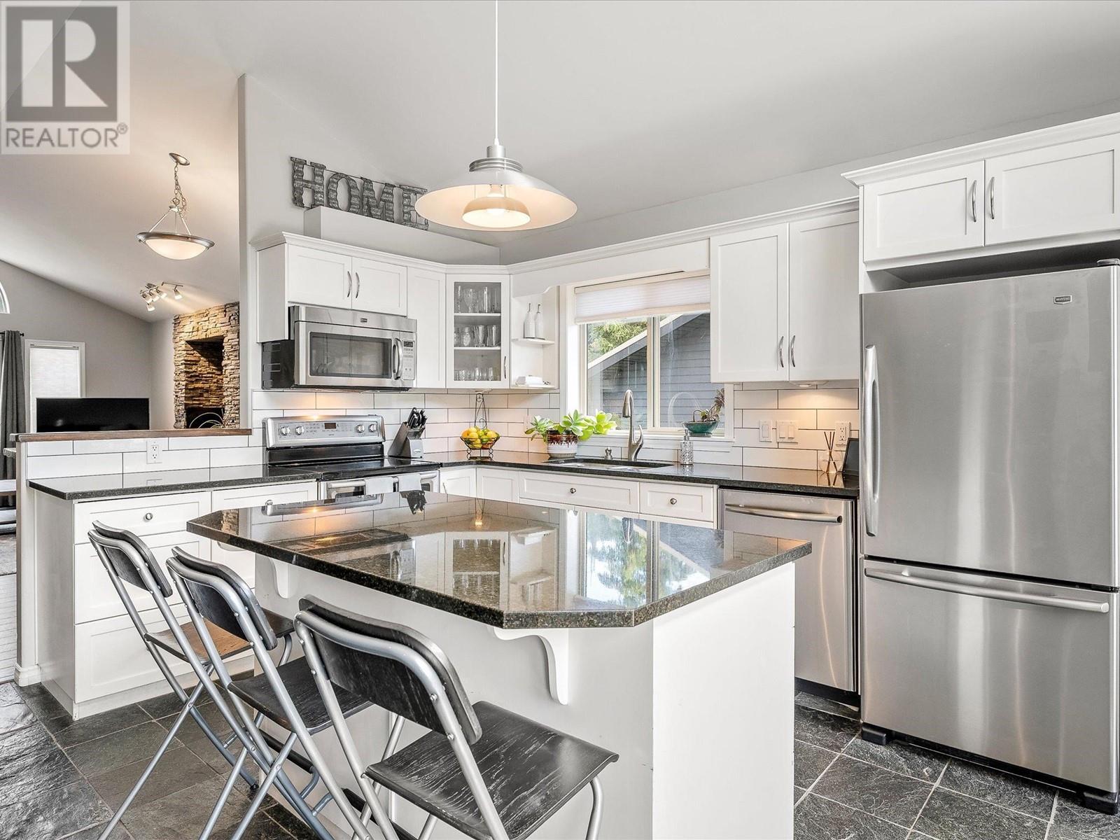 1476 Lupin Street, Pemberton, British Columbia  V0N 2L0 - Photo 7 - R2802700