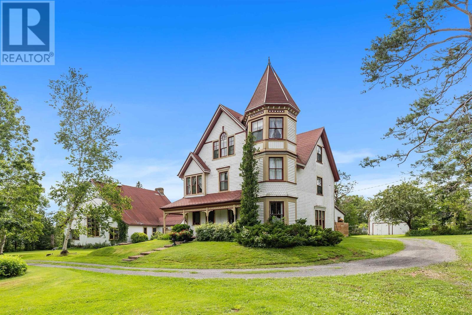 9 East Royalty Road, Georgetown, Prince Edward Island  C0A 1L0 - Photo 2 - 202315789