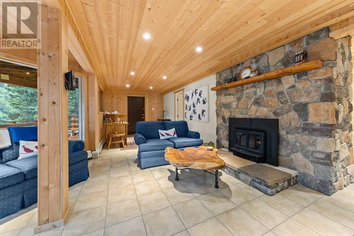 2556 Golden Horn Road, Heffley, British Columbia  V0E 1Z1 - Photo 28 - 173378