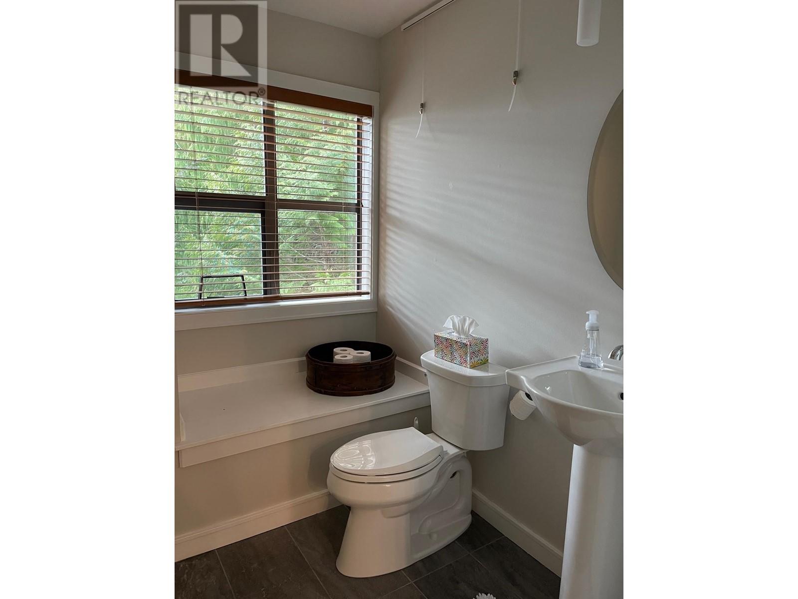 41d 4652 Blackcomb Way, Whistler, British Columbia  V8E 0X2 - Photo 2 - R2800907