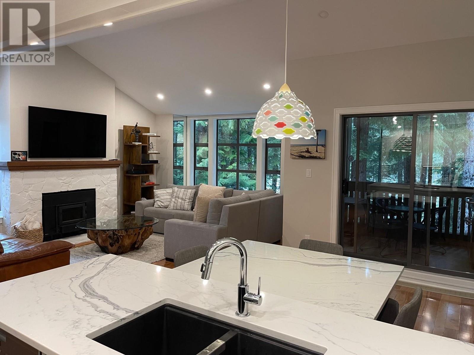 41d 4652 Blackcomb Way, Whistler, British Columbia  V8E 0X2 - Photo 18 - R2800907