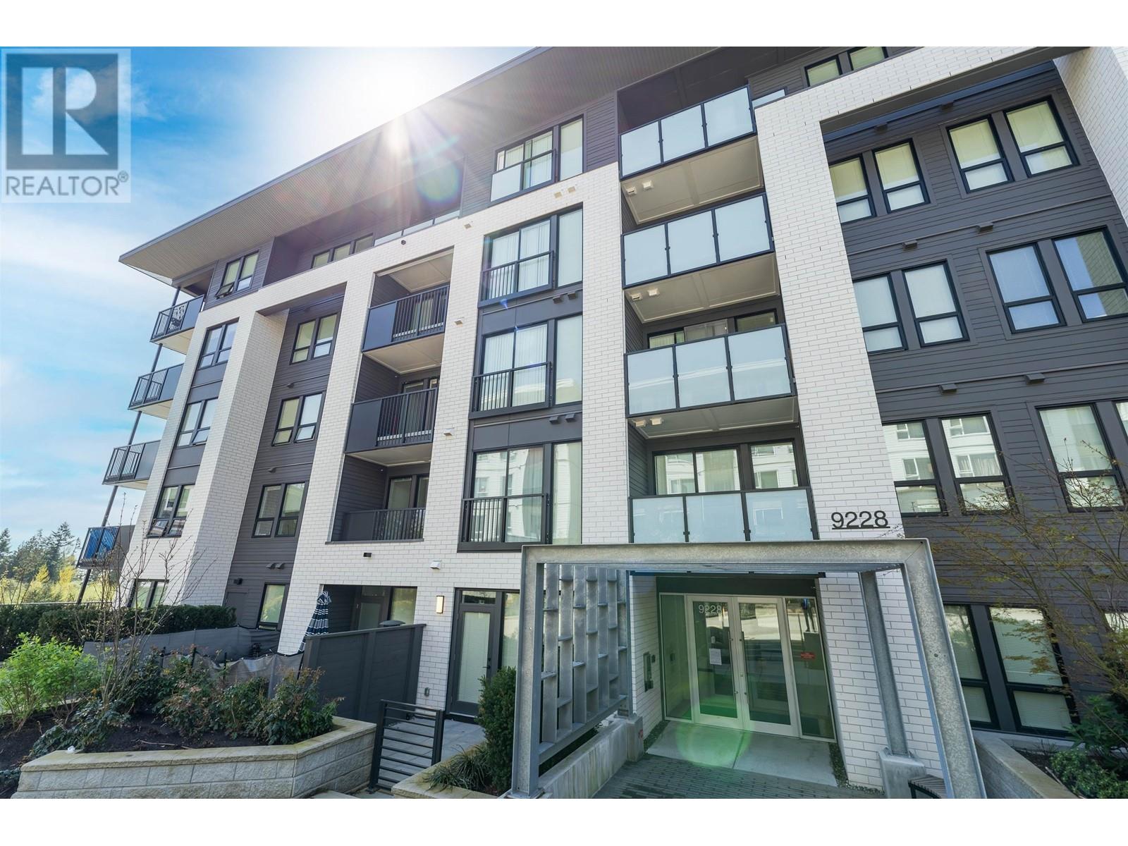 203 9228 Slopes Mews, Burnaby, British Columbia  V5A 0E9 - Photo 3 - R2802708