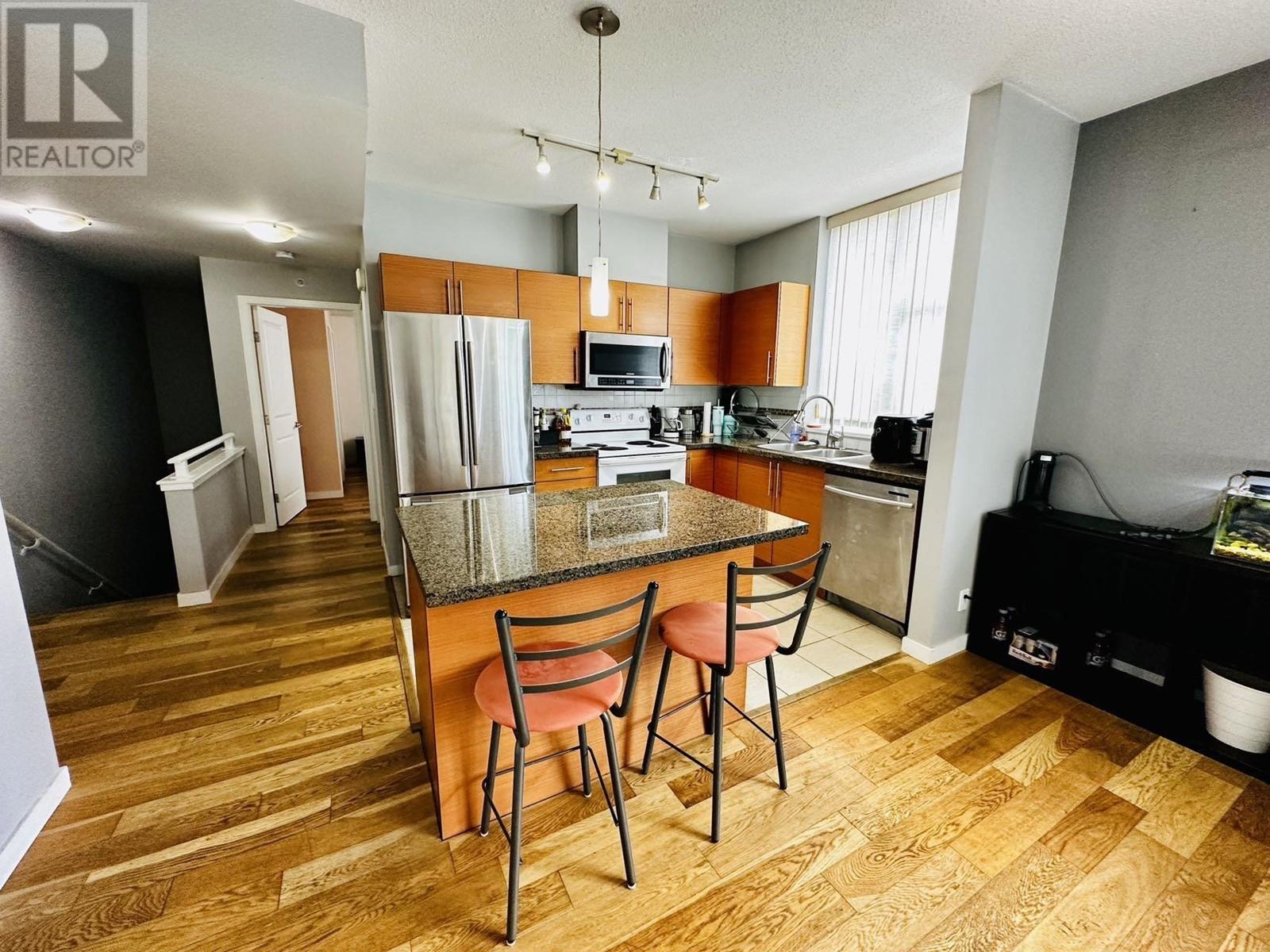 106 5621 Goring Street, Burnaby, British Columbia  V5B 0A3 - Photo 5 - R2799184