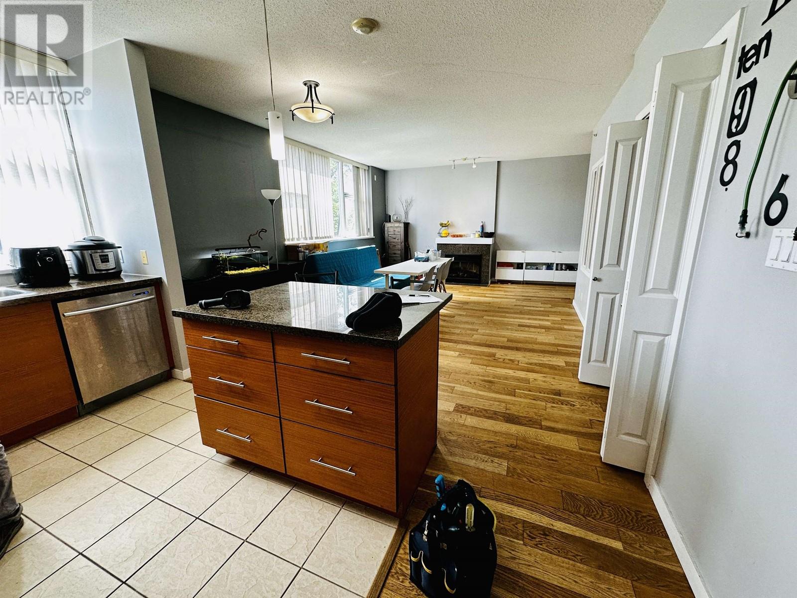 106 5621 Goring Street, Burnaby, British Columbia  V5B 0A3 - Photo 4 - R2799184