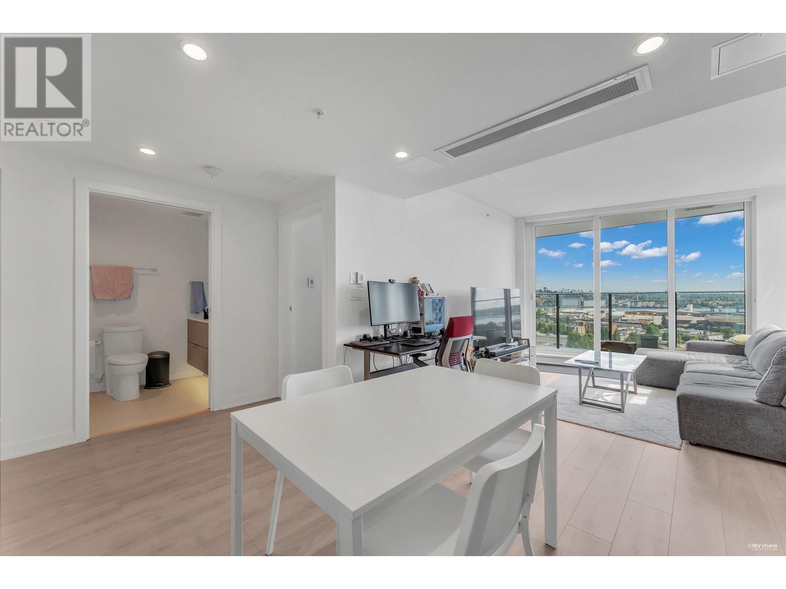 1605 1401 Hunter Street, Vancouver, British Columbia  V7J 0E2 - Photo 3 - R2802931