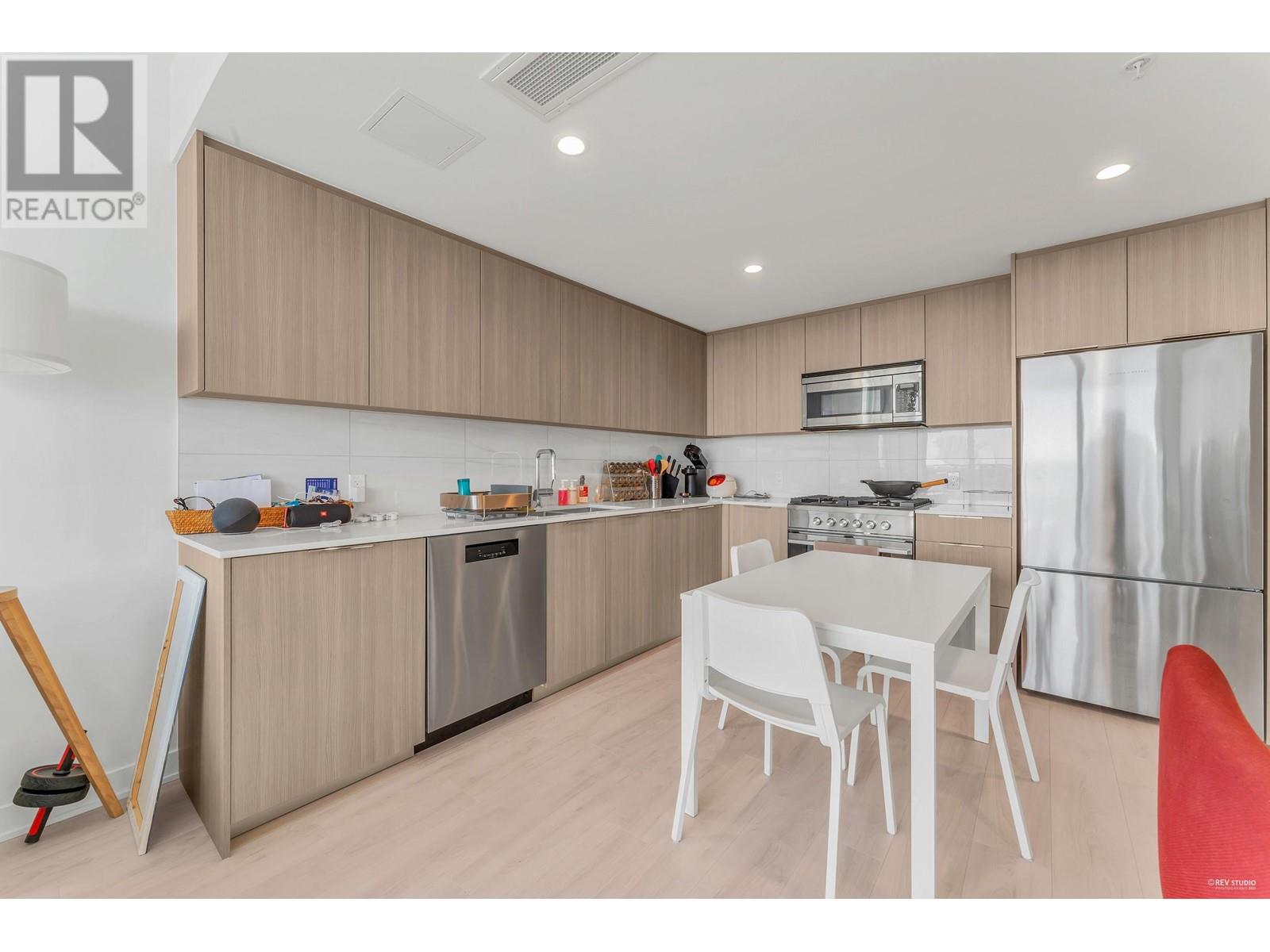 1605 1401 Hunter Street, Vancouver, British Columbia  V7J 0E2 - Photo 4 - R2802931