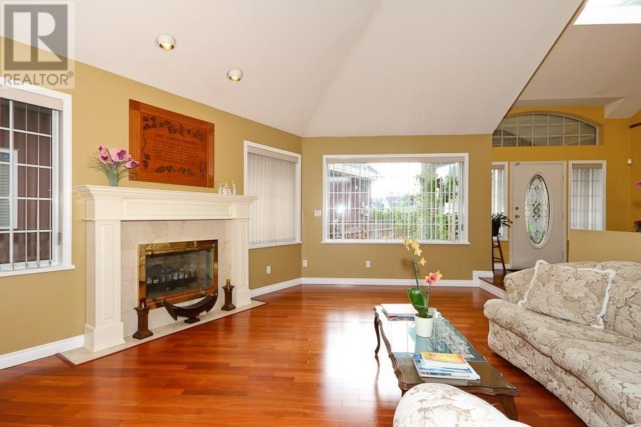 12231 Barnes Drive, Richmond, British Columbia  V6V 1H7 - Photo 2 - R2802943