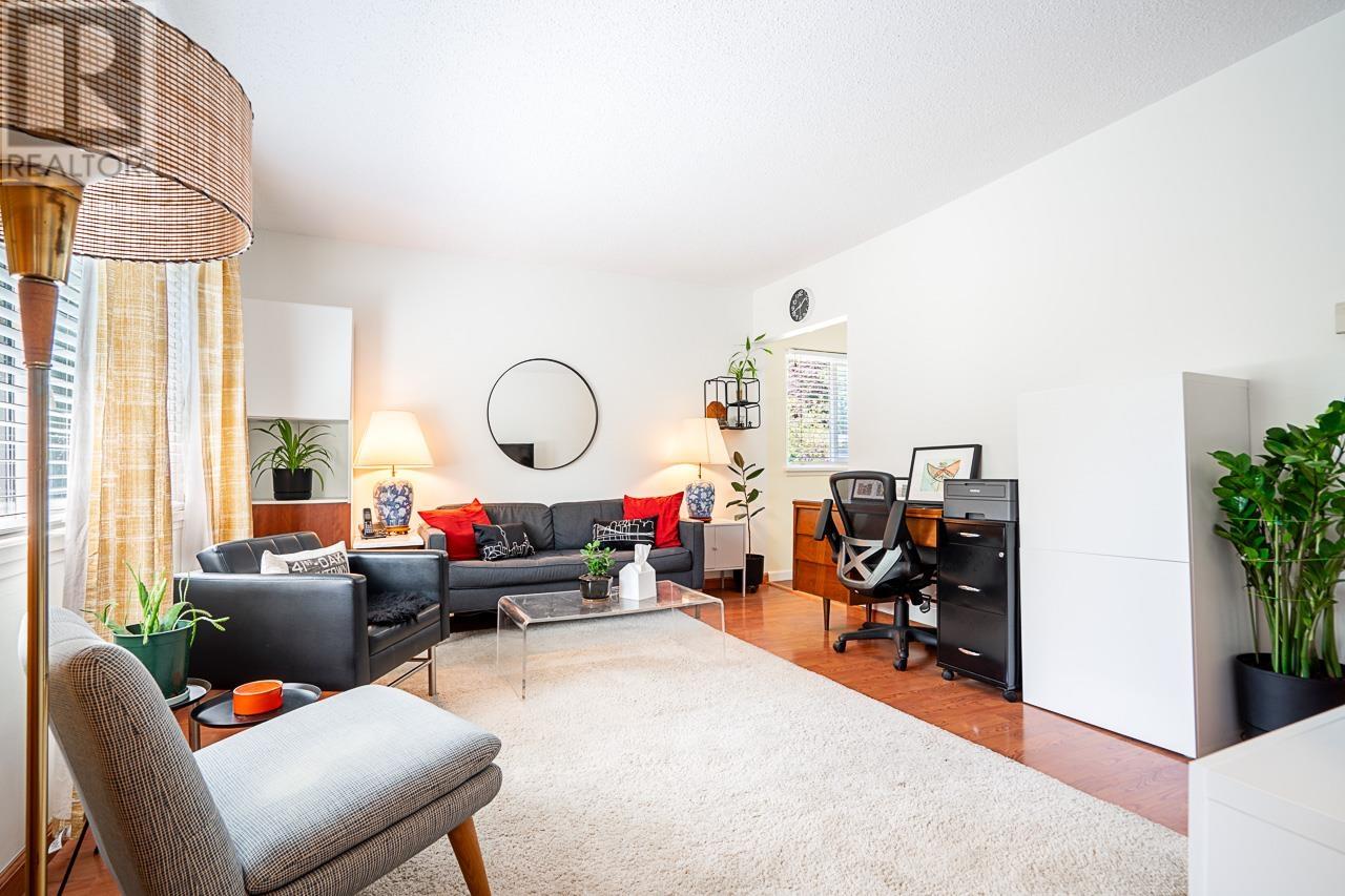 1005 E 22nd Avenue, Vancouver, British Columbia  V5V 1W2 - Photo 2 - R2803128
