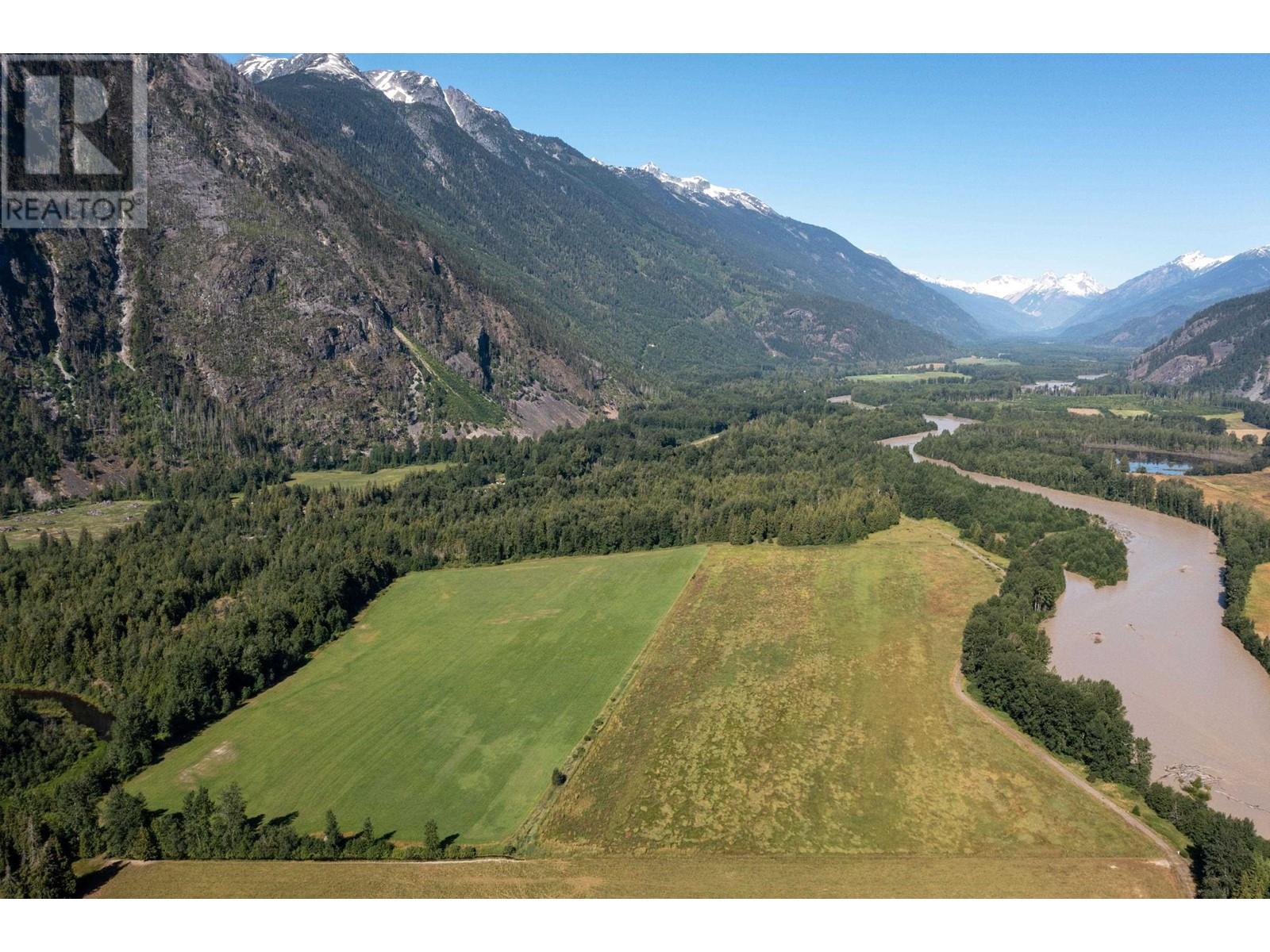 Dl 813 Pemberton Meadows Road, Pemberton, British Columbia  V0N 2L2 - Photo 10 - R2803158