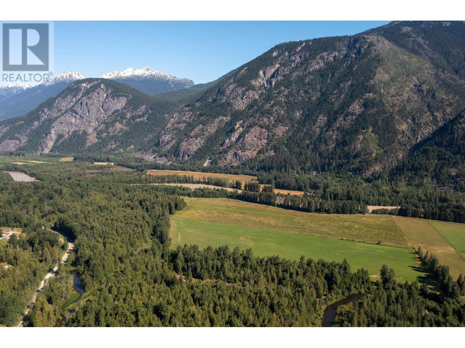 Dl 813 Pemberton Meadows Road, Pemberton, British Columbia  V0N 2L2 - Photo 13 - R2803158