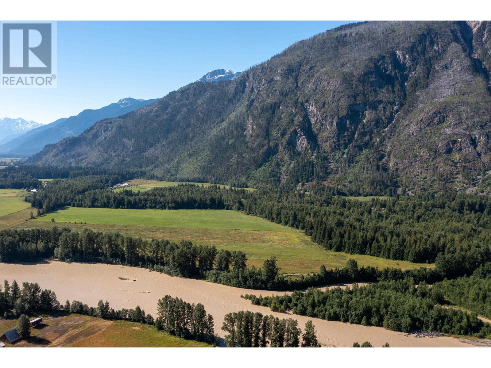 Dl 813 Pemberton Meadows Road, Pemberton, British Columbia  V0N 2L2 - Photo 5 - R2803158