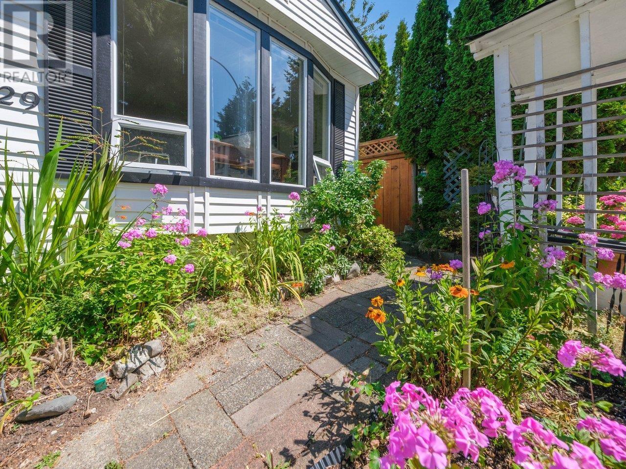 129 Hiawatha Drive, West Vancouver, British Columbia  V7P 3E8 - Photo 4 - R2803006