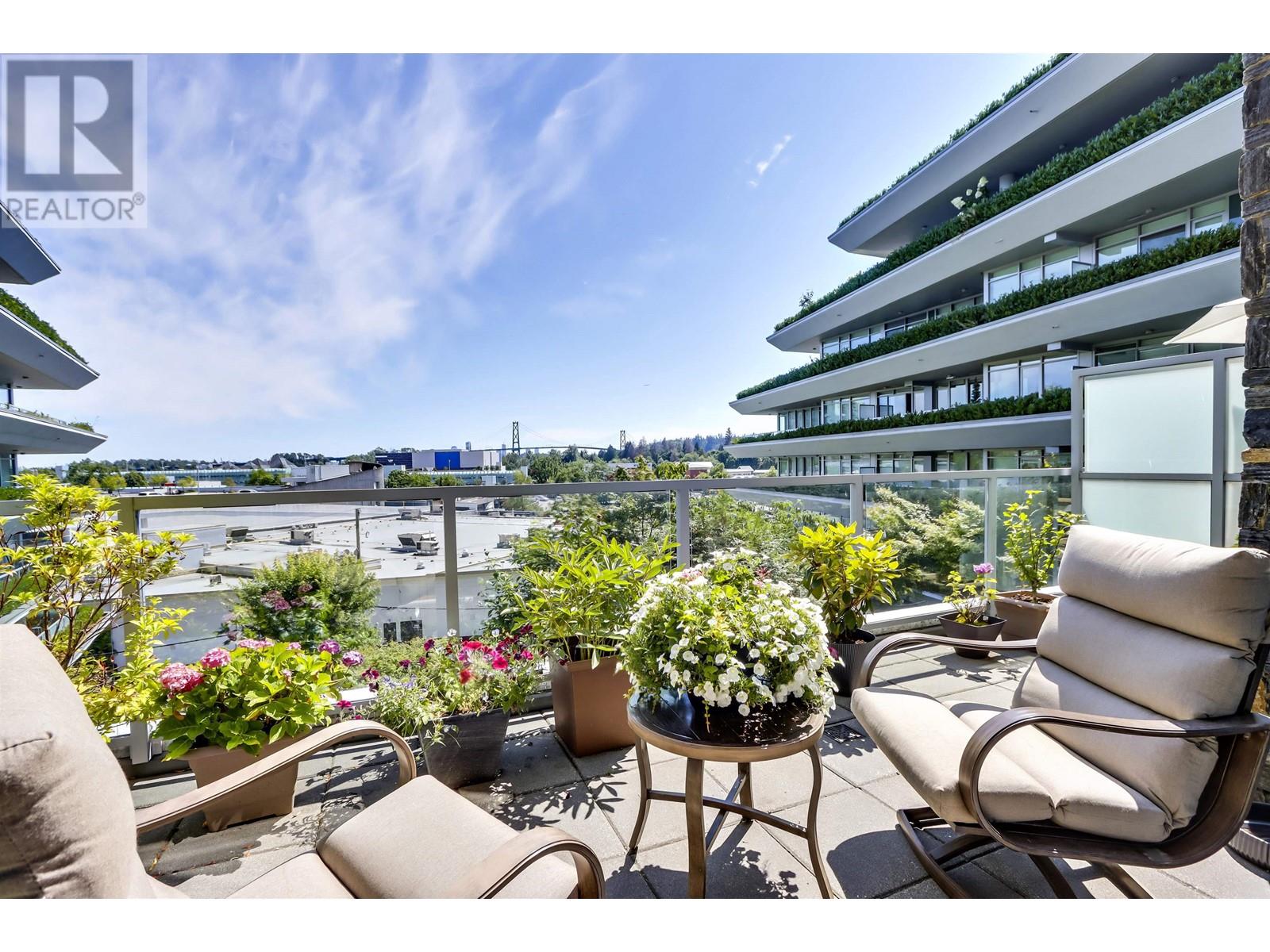 880 Arthur Erickson Place, West Vancouver, British Columbia  V7T 0B3 - Photo 6 - R2803183