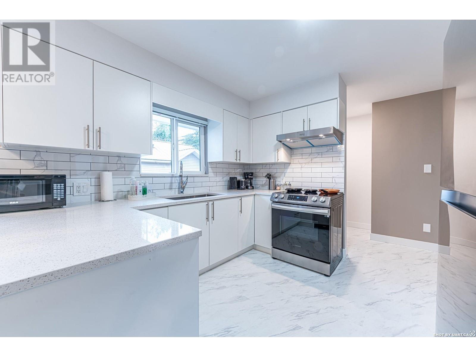 466 W 27th Avenue, Vancouver, British Columbia  V5Y 2K5 - Photo 13 - R2803227