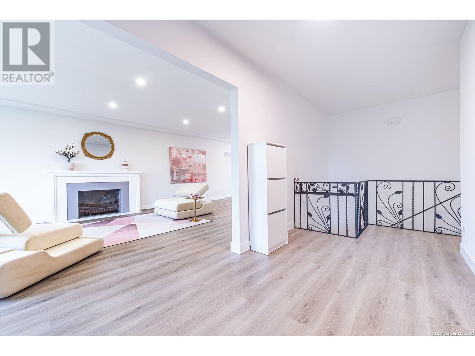 466 W 27th Avenue, Vancouver, British Columbia  V5Y 2K5 - Photo 4 - R2803227