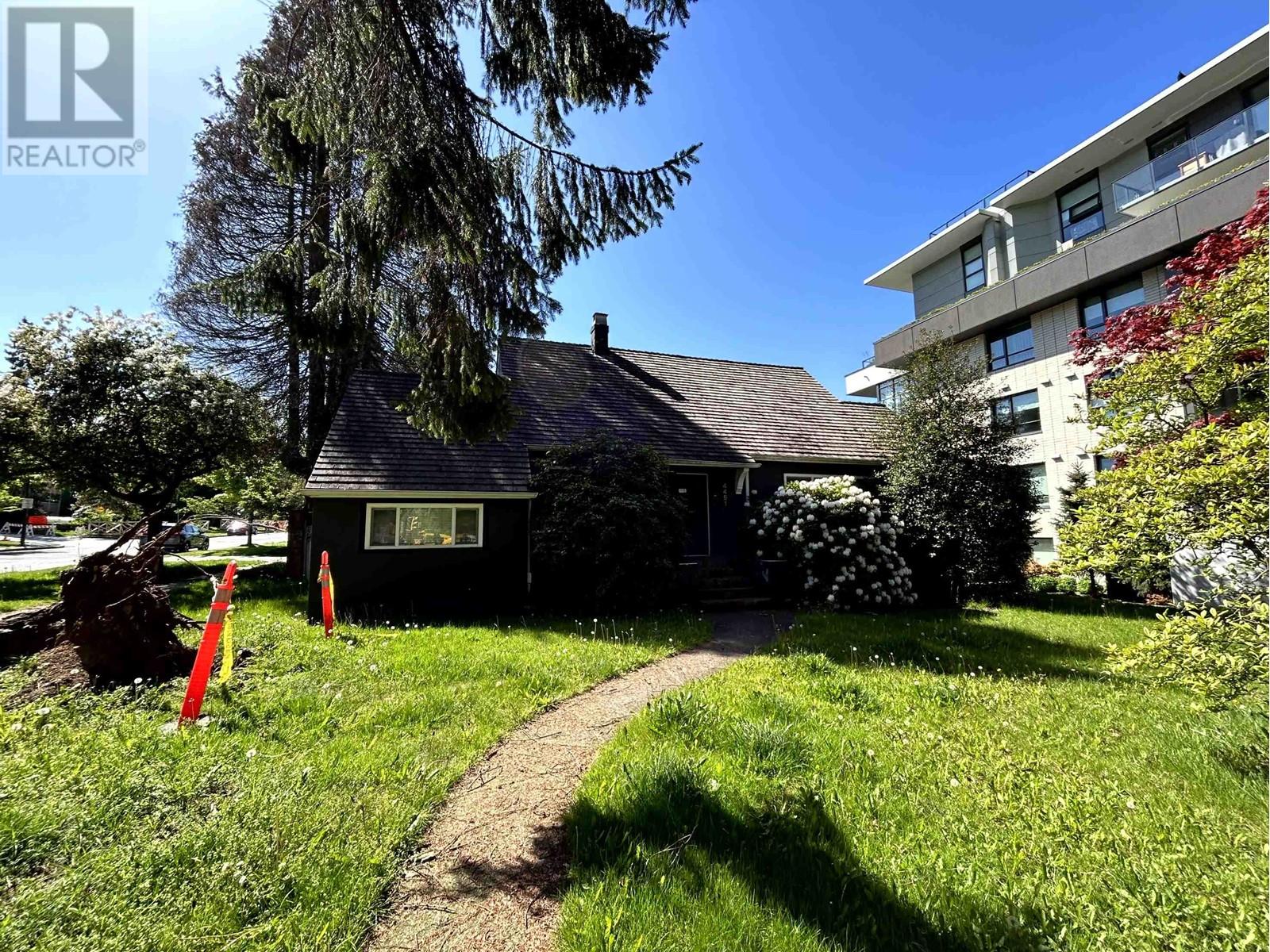 4491 CAMBIE STREET, vancouver, British Columbia