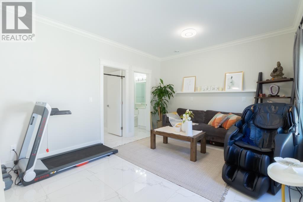 7471 Rosewood Street, Burnaby, British Columbia  V5E 2G6 - Photo 4 - R2803358