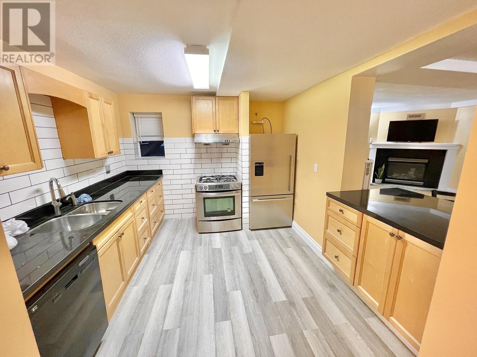 207 April Road, Port Moody, British Columbia  V3H 3V3 - Photo 33 - R2803319