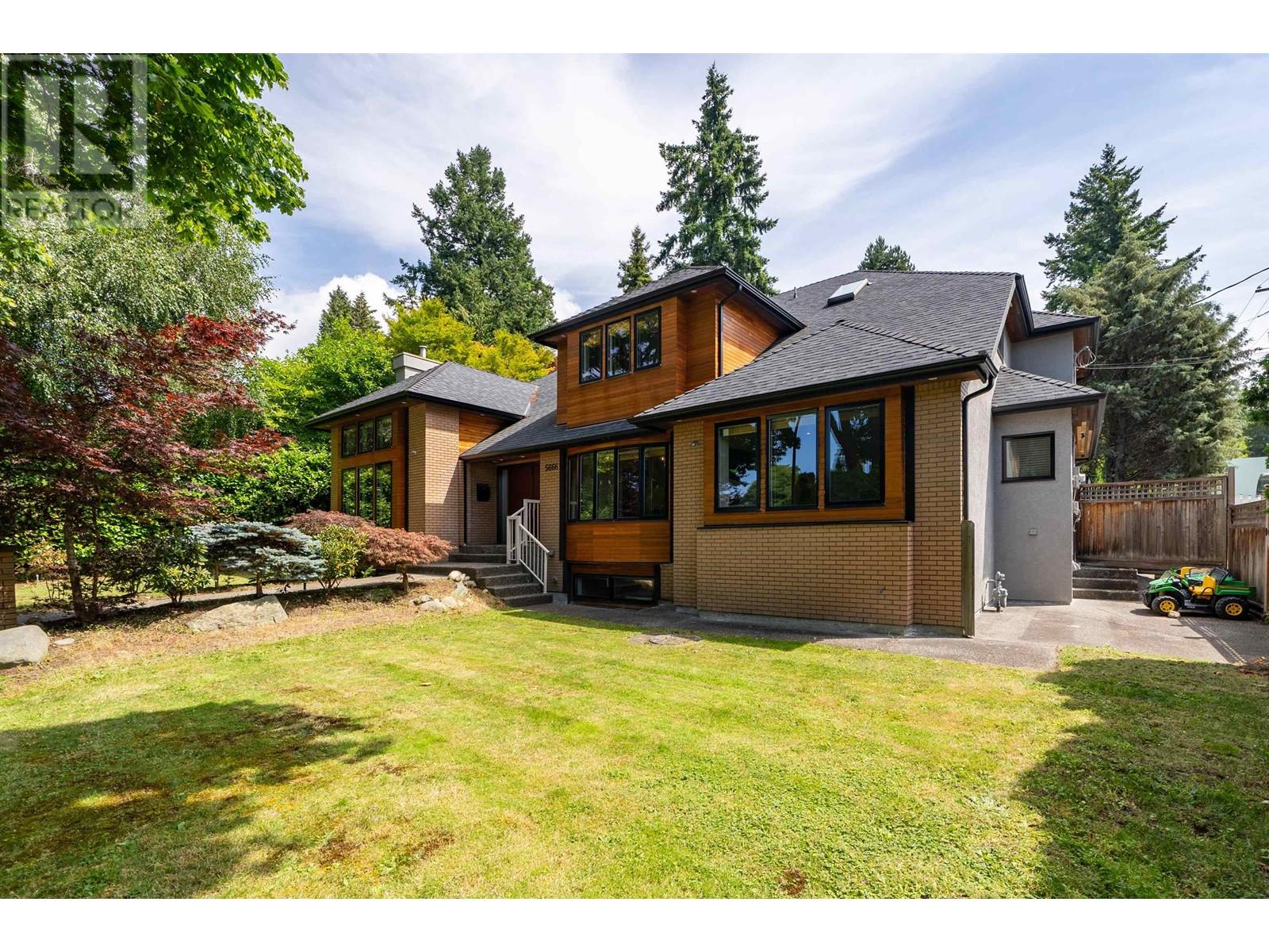 5666 Maple Street, Vancouver, British Columbia  V6M 3T7 - Photo 2 - R2802964