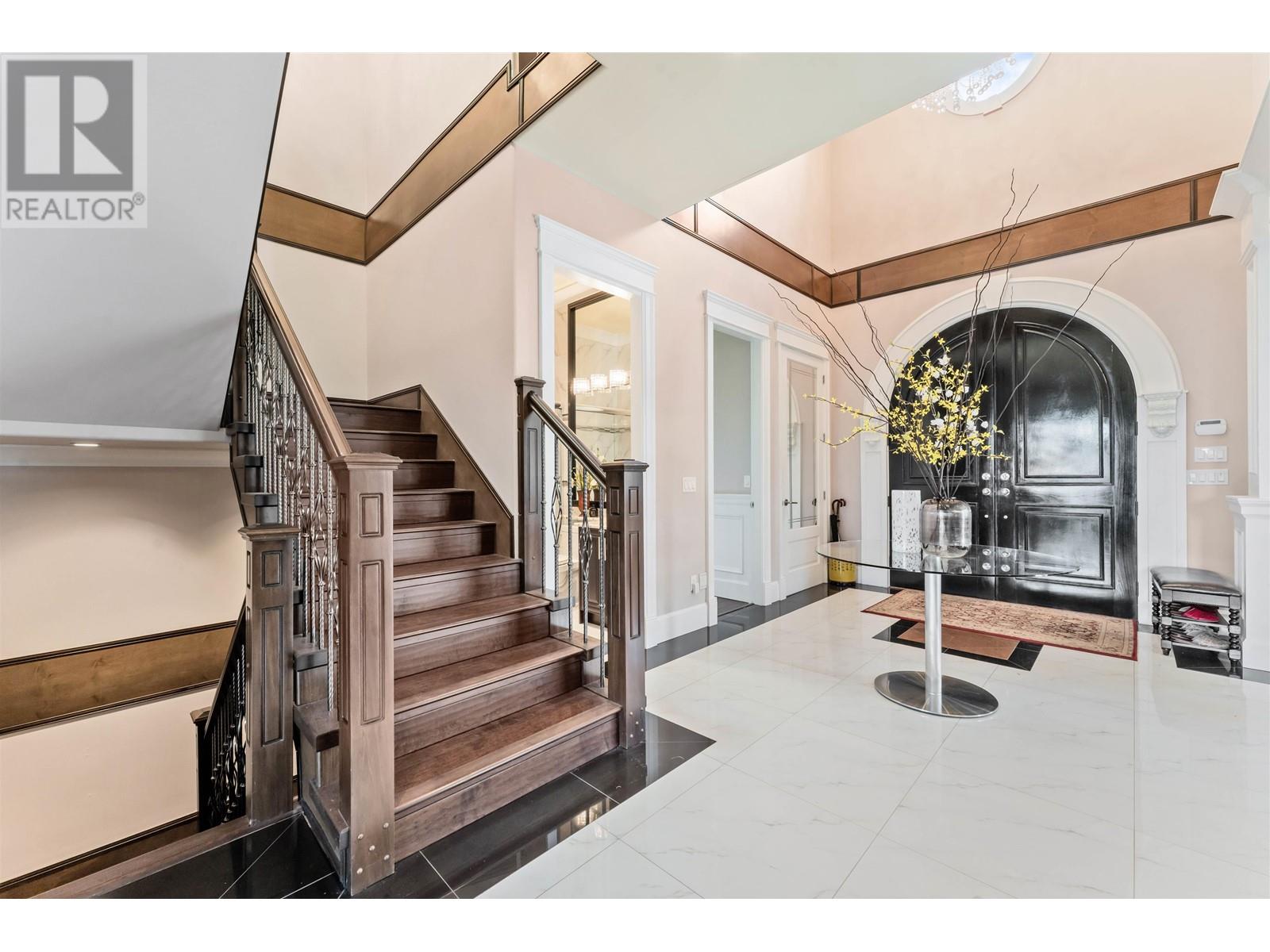 5611 Irving Street, Burnaby, British Columbia  V5H 1V5 - Photo 7 - R2803601