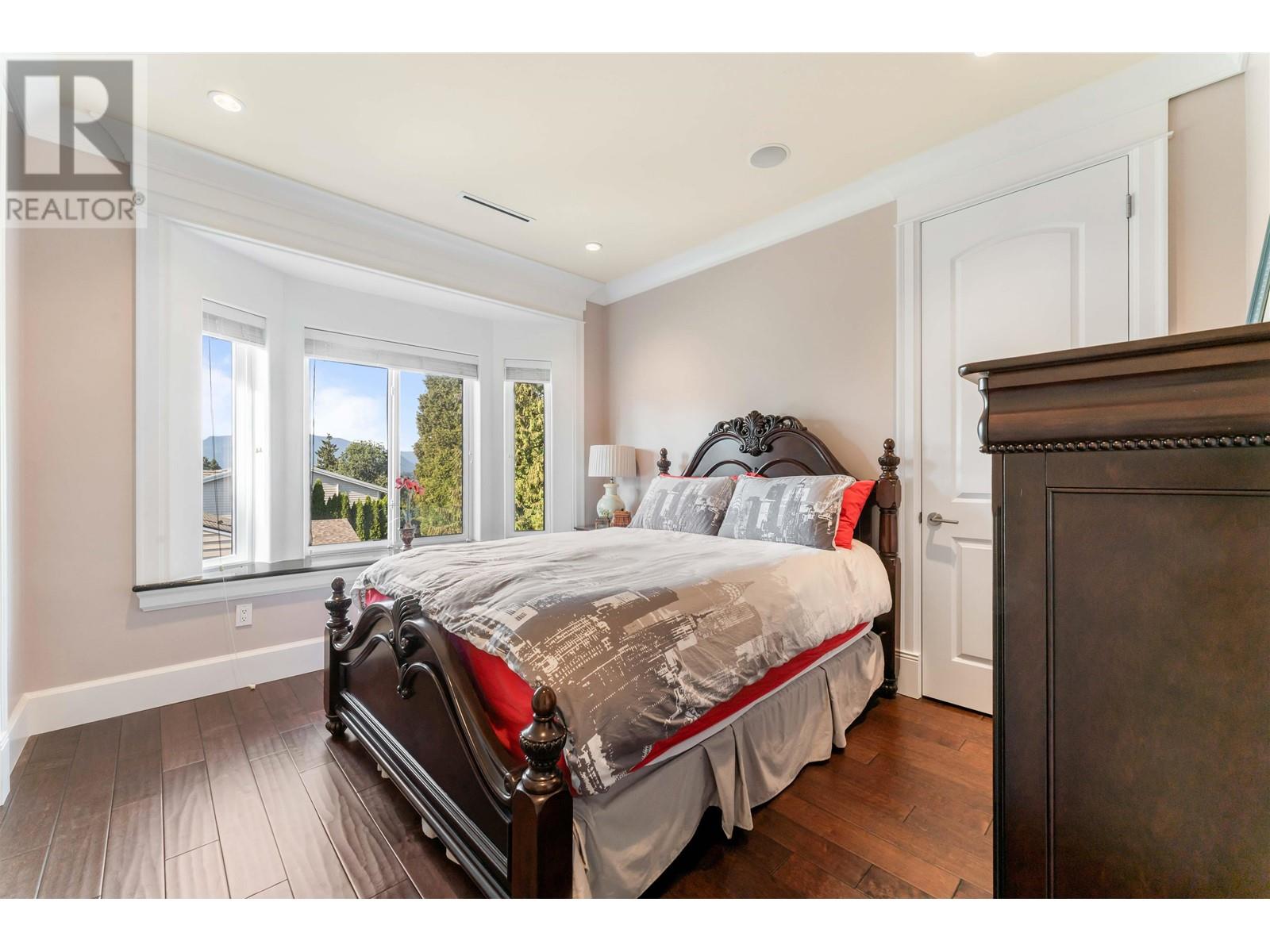5611 Irving Street, Burnaby, British Columbia  V5H 1V5 - Photo 21 - R2803601