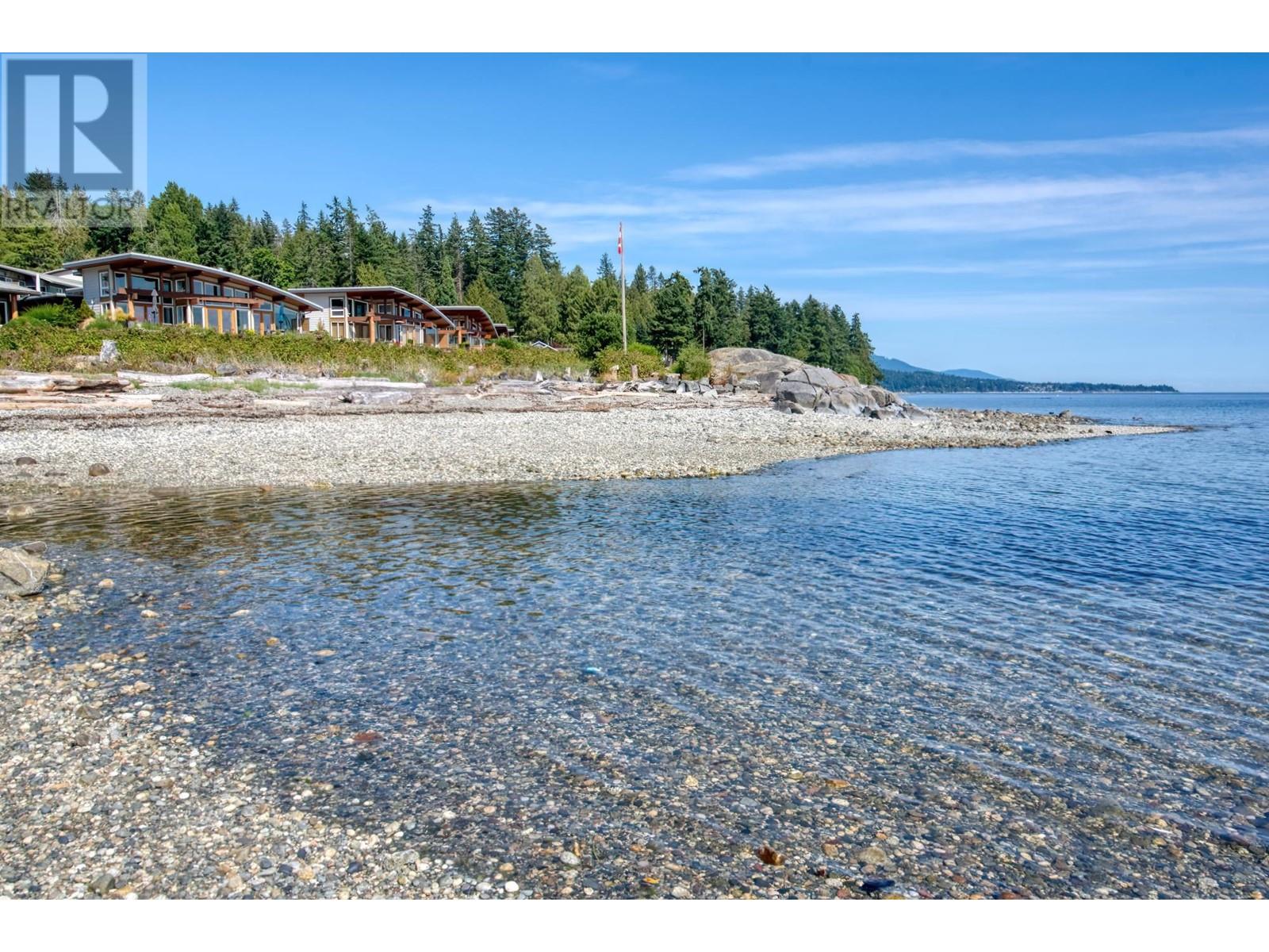 5374 WAKEFIELD BEACH LANE, sechelt, British Columbia