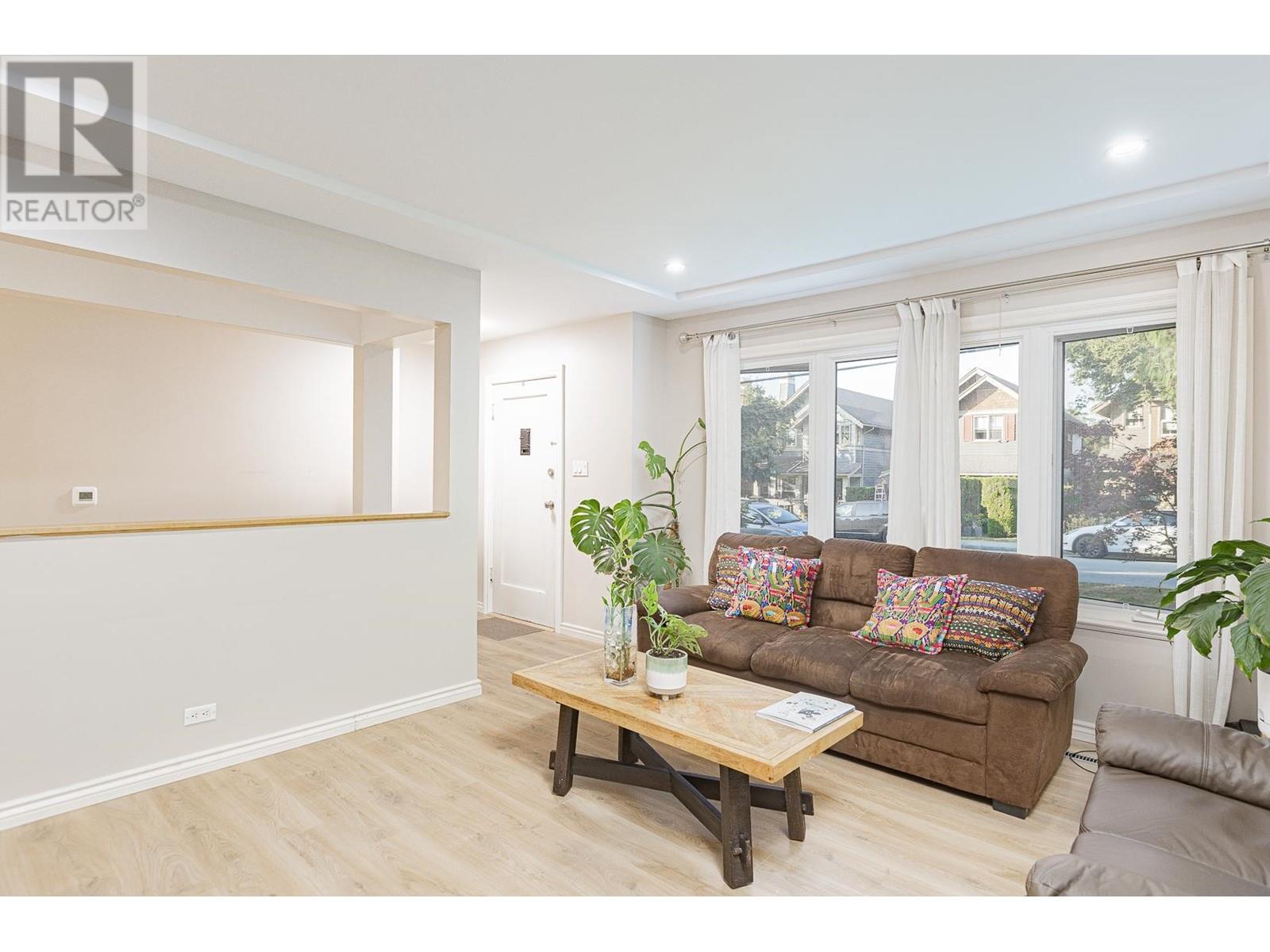 728 Colborne Street, New Westminster, British Columbia  V3L 2E2 - Photo 4 - R2803706