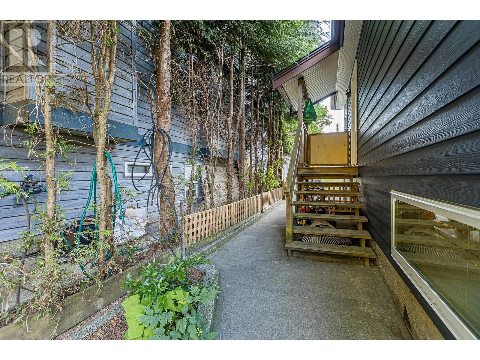 728 Colborne Street, New Westminster, British Columbia  V3L 2E2 - Photo 34 - R2803706