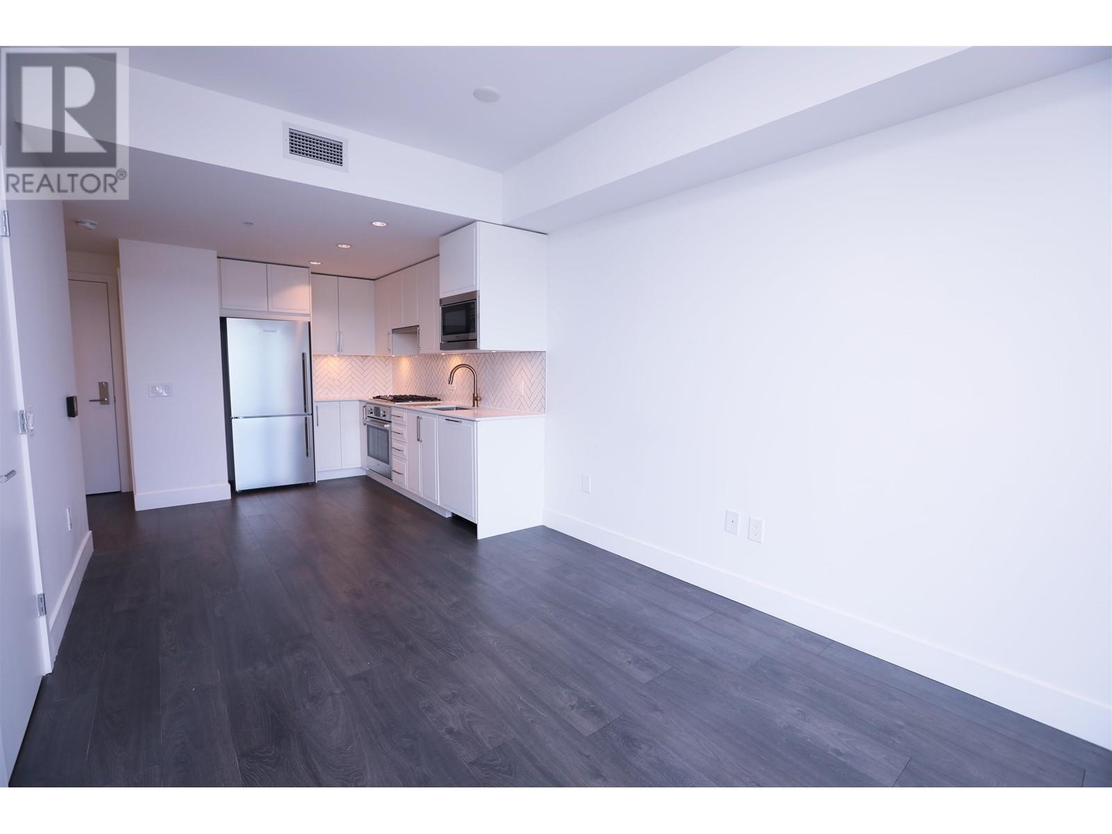 303 2455 Kingsway, Vancouver, British Columbia  V5R 5G8 - Photo 4 - R2787653