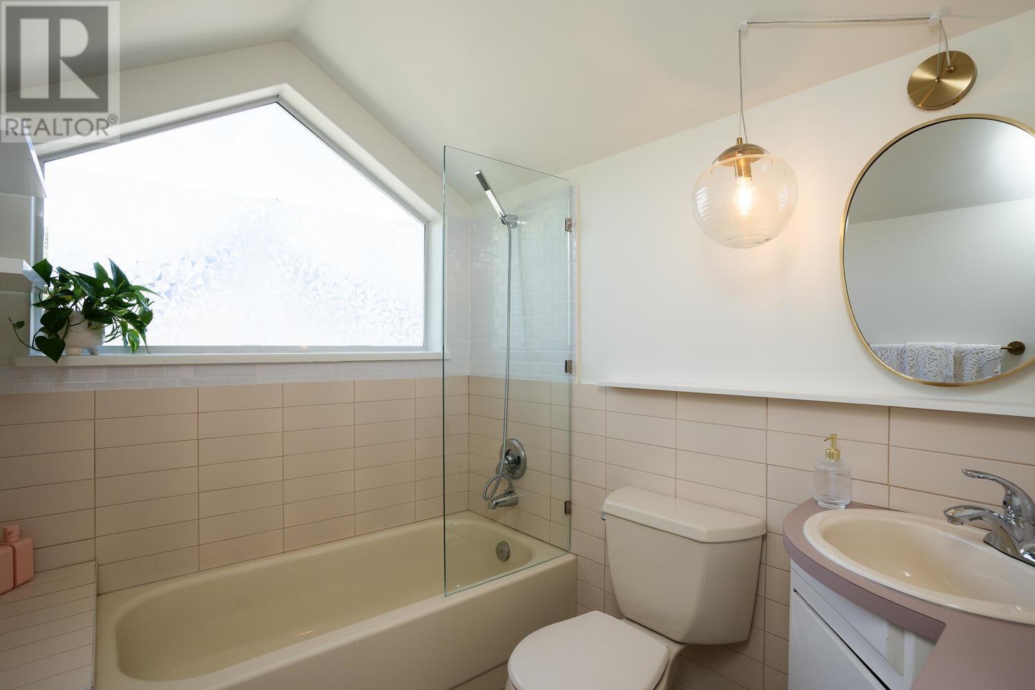5090 1 Avenue, Delta, British Columbia  V4M 1B5 - Photo 28 - R2803320
