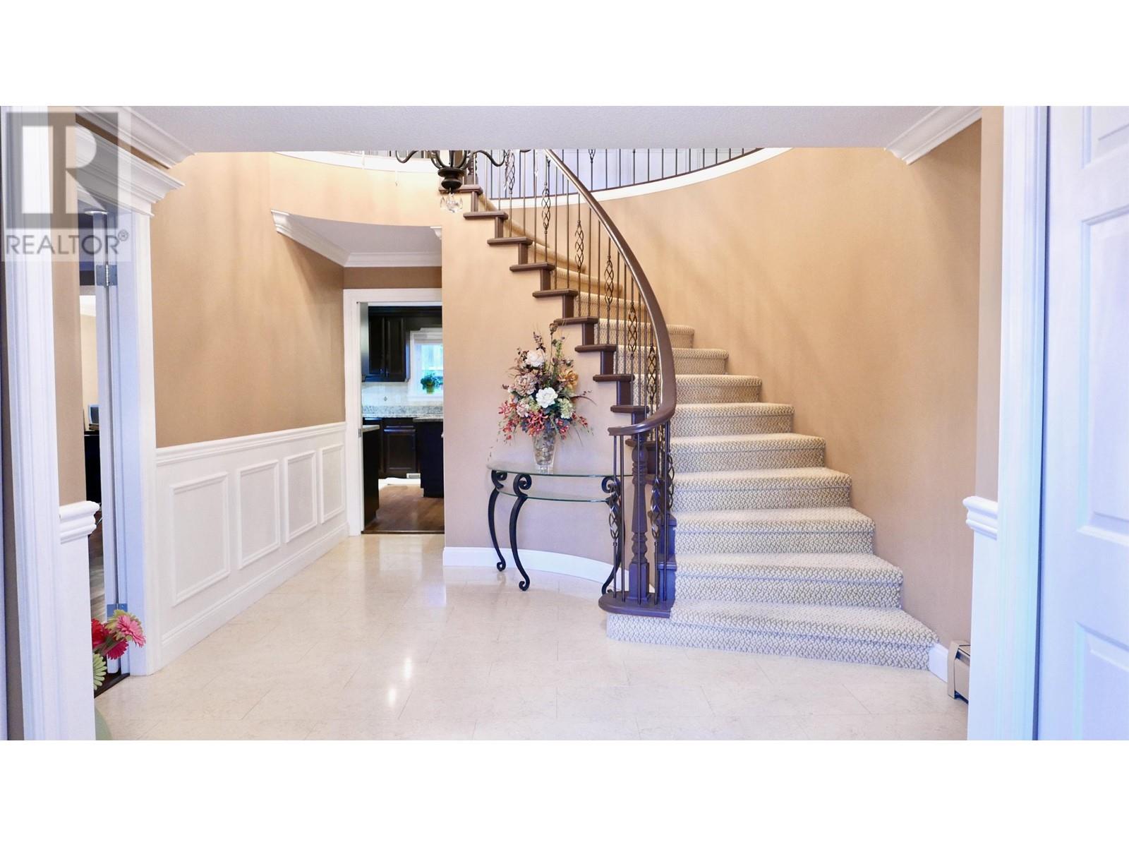 7625 Aubrey Street, Burnaby, British Columbia  V5A 1K6 - Photo 3 - R2803715