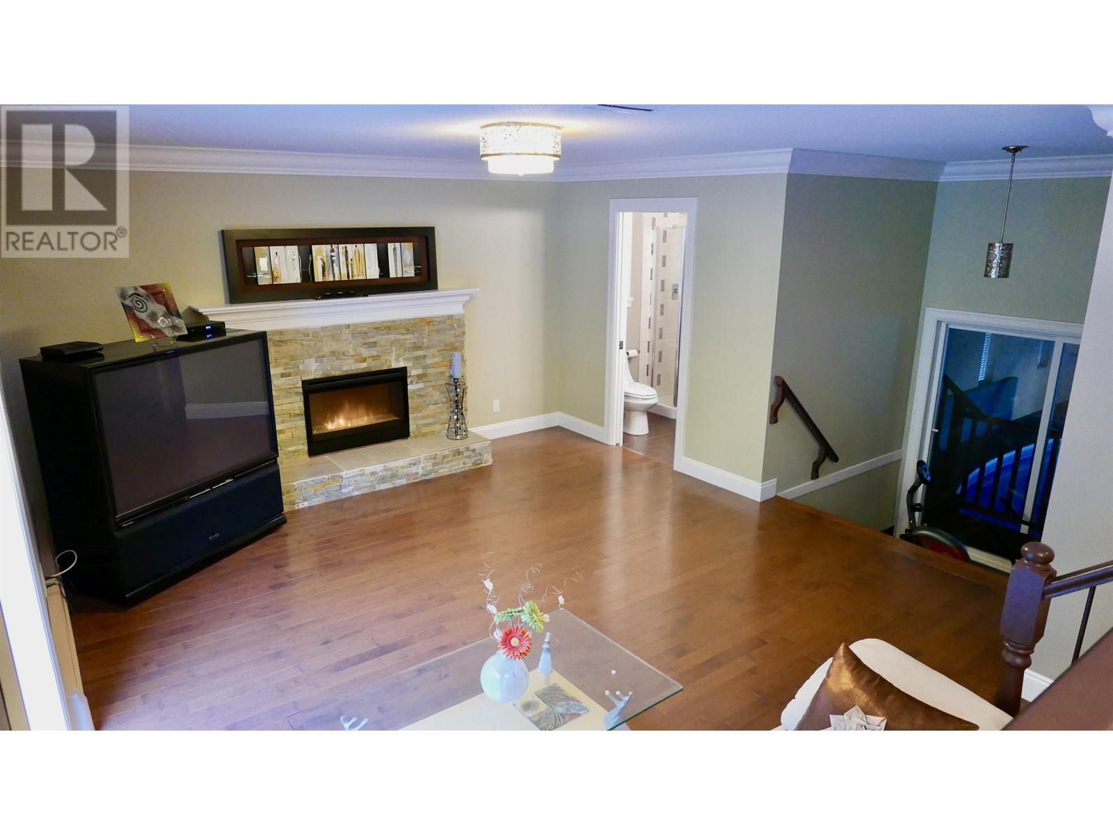 7625 Aubrey Street, Burnaby, British Columbia  V5A 1K6 - Photo 6 - R2803715