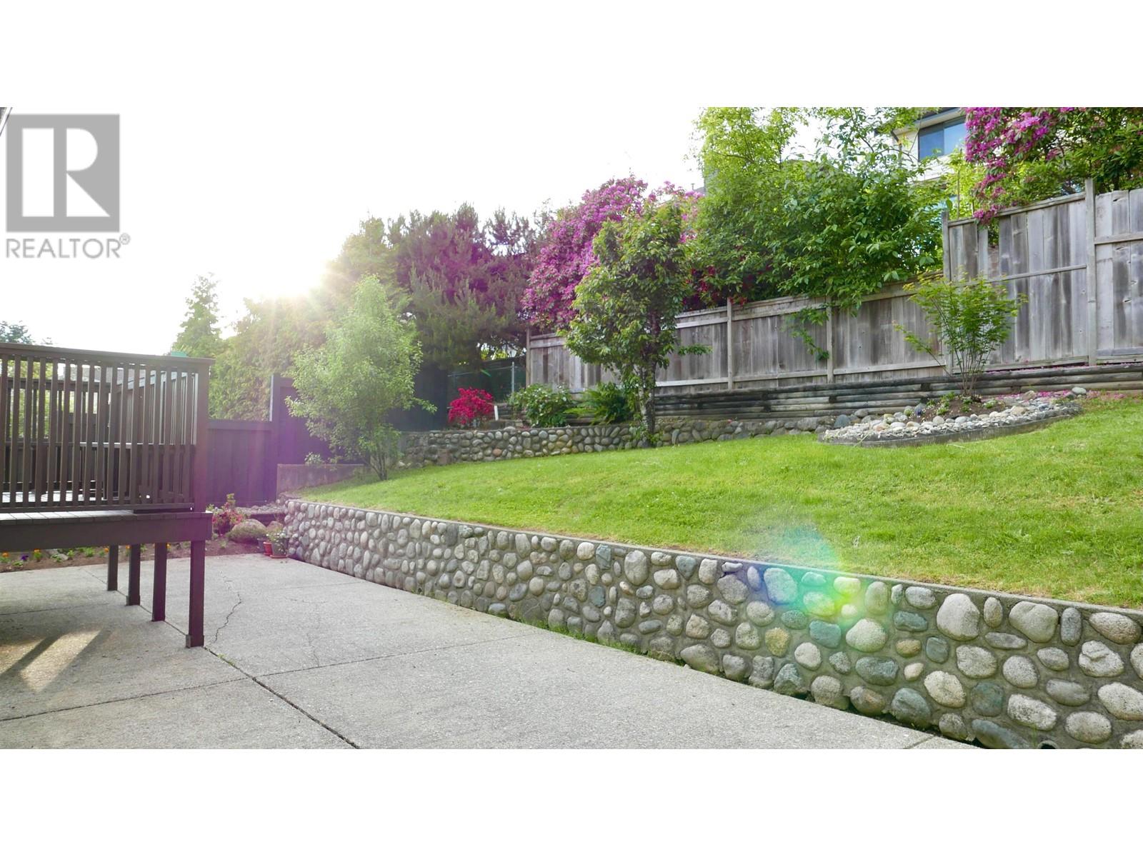 7625 Aubrey Street, Burnaby, British Columbia  V5A 1K6 - Photo 13 - R2803715