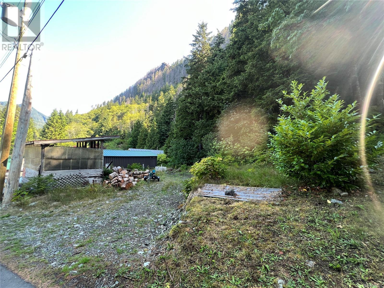 17 204 Pandora Cres, Zeballos, British Columbia  V0P 2A0 - Photo 3 - 939021