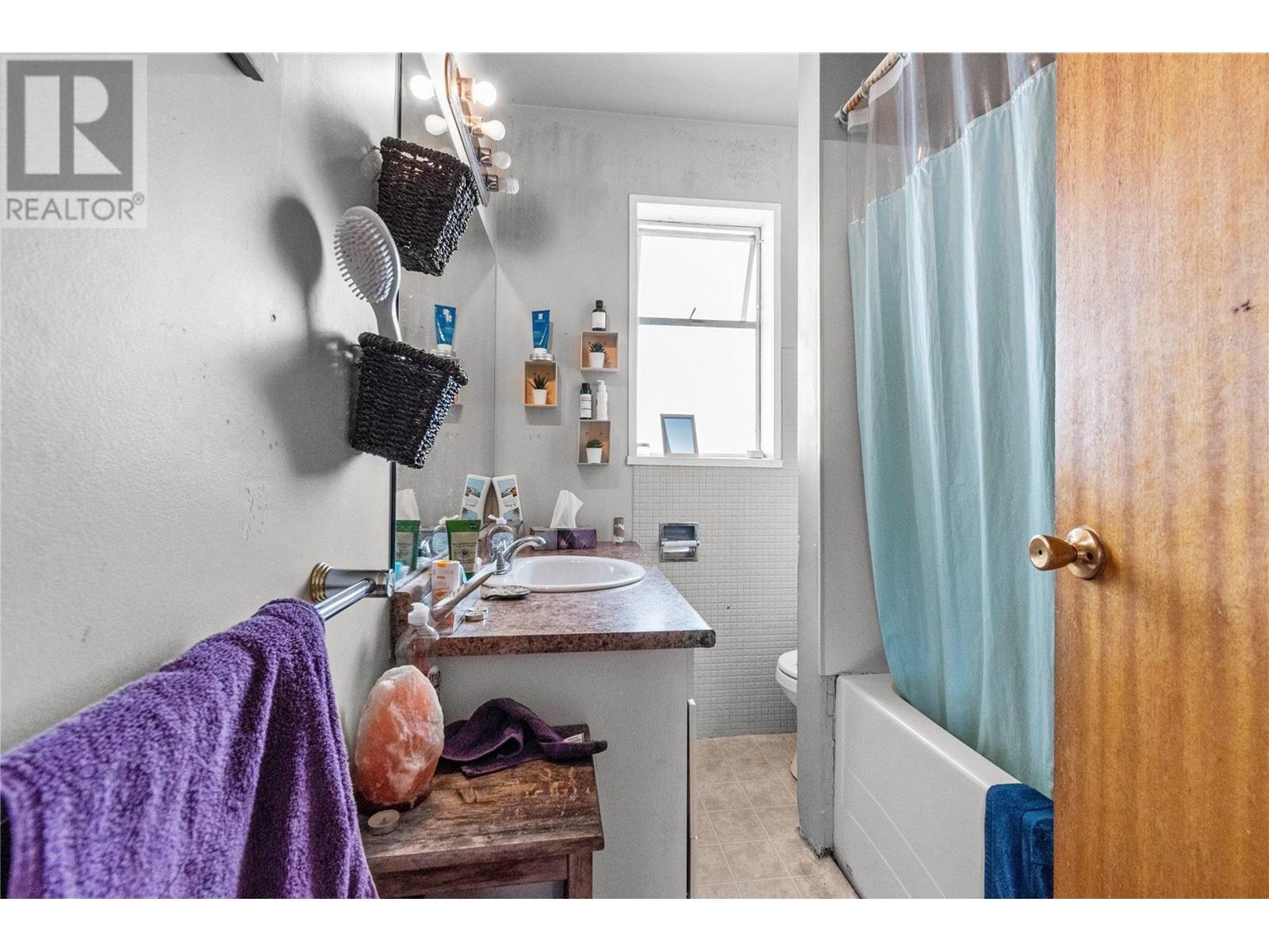 3460 W 14th Avenue, Vancouver, British Columbia  V6R 2W1 - Photo 12 - R2803257