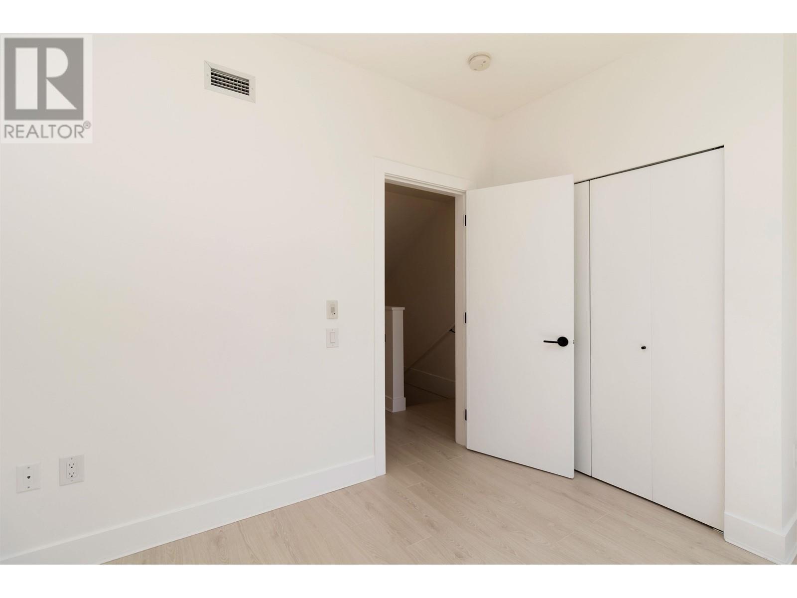 8 9735 University Crescent, Burnaby, British Columbia  V5A 0E5 - Photo 16 - R2799320