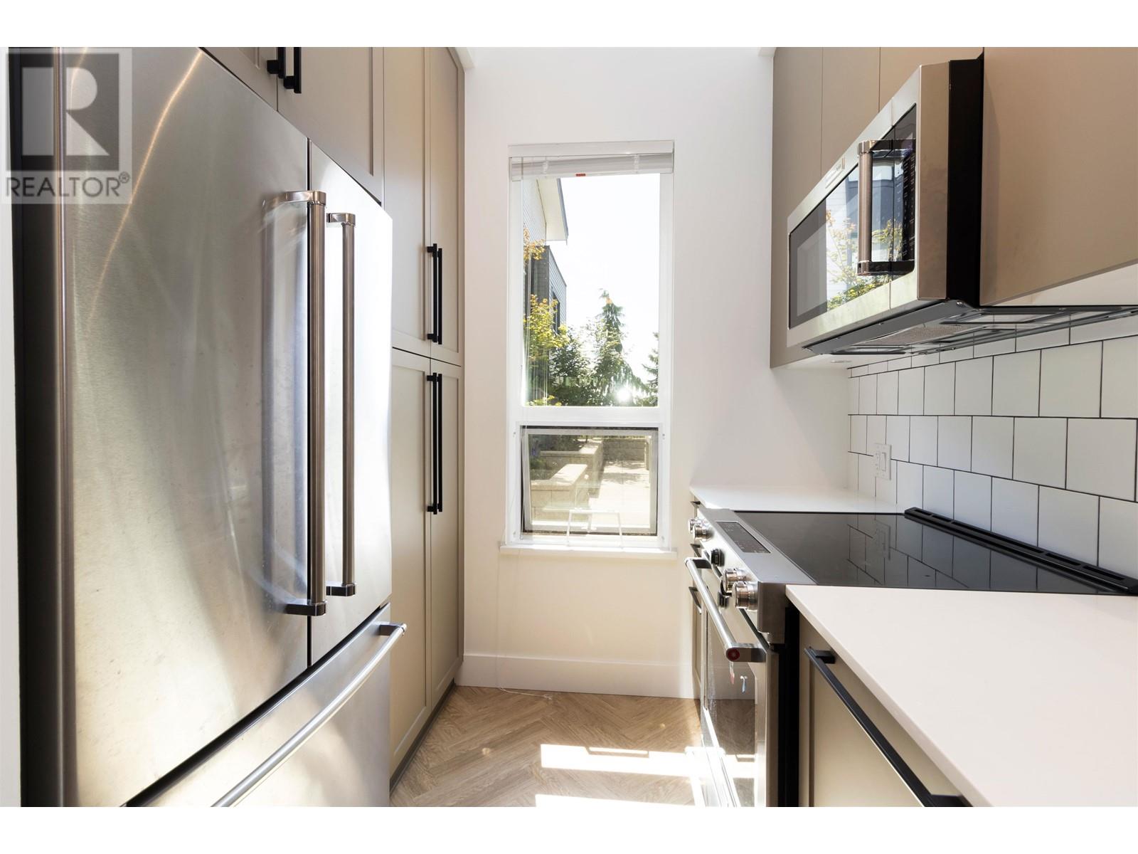 8 9735 University Crescent, Burnaby, British Columbia  V5A 0E5 - Photo 5 - R2799320
