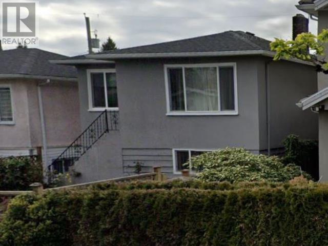 Listing Picture 3 of 3 : 5349 JOYCE STREET, Vancouver / 溫哥華 - 魯藝地產 Yvonne Lu Group - MLS Medallion Club Member