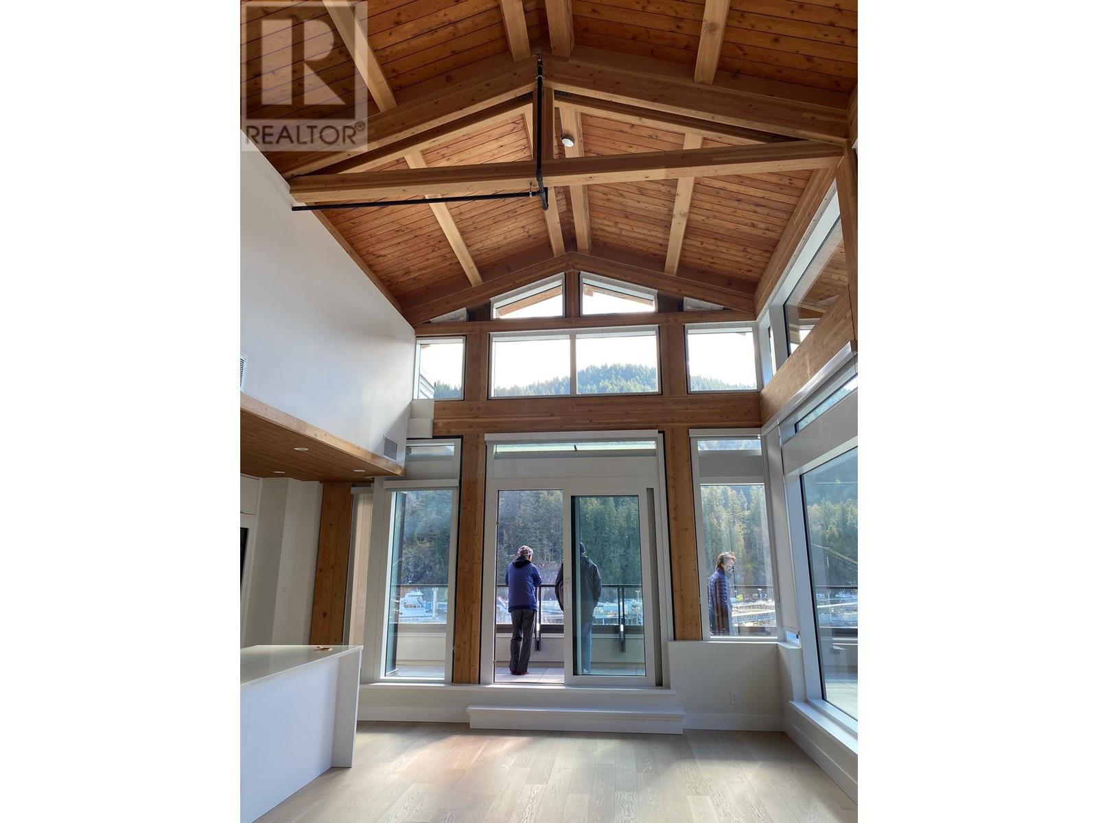 804 6707 NELSON AVENUE, west vancouver, British Columbia
