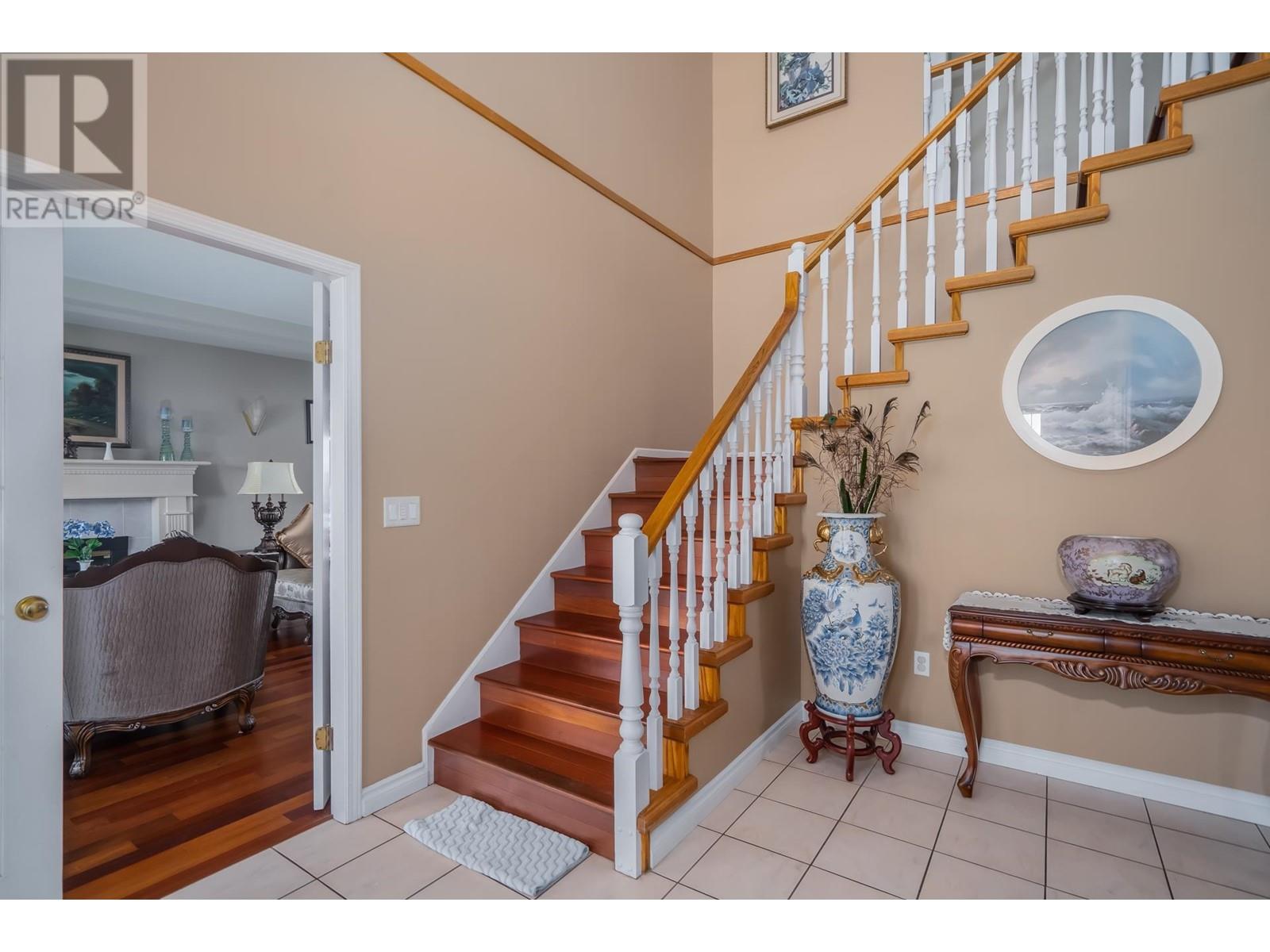 2260 Leclair Drive, Coquitlam, British Columbia  V3K 6P6 - Photo 17 - R2803538