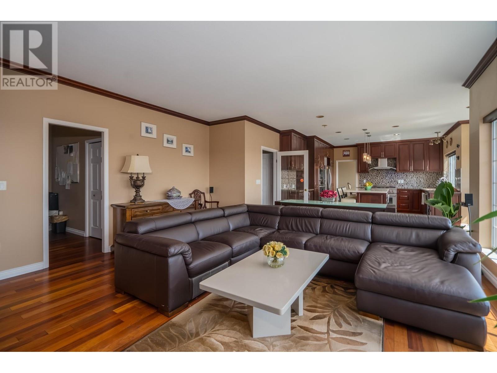 2260 Leclair Drive, Coquitlam, British Columbia  V3K 6P6 - Photo 6 - R2803538
