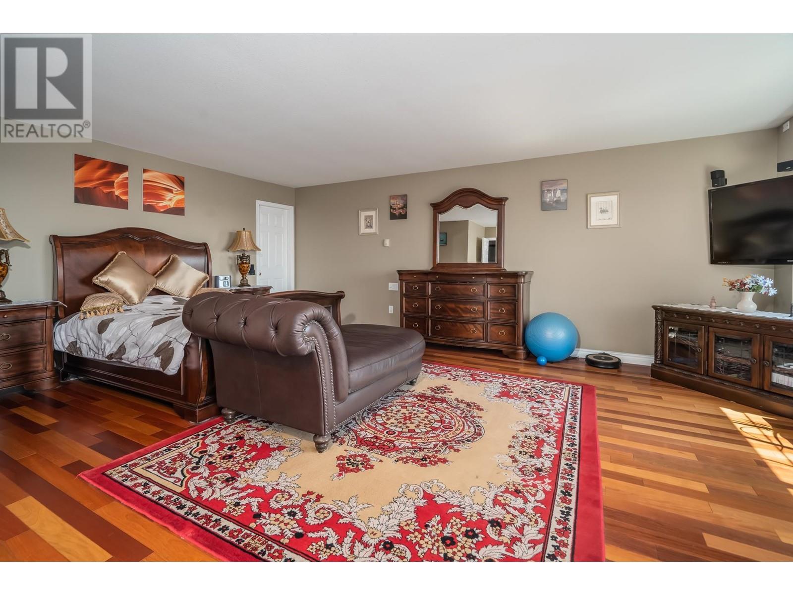 2260 Leclair Drive, Coquitlam, British Columbia  V3K 6P6 - Photo 26 - R2803538