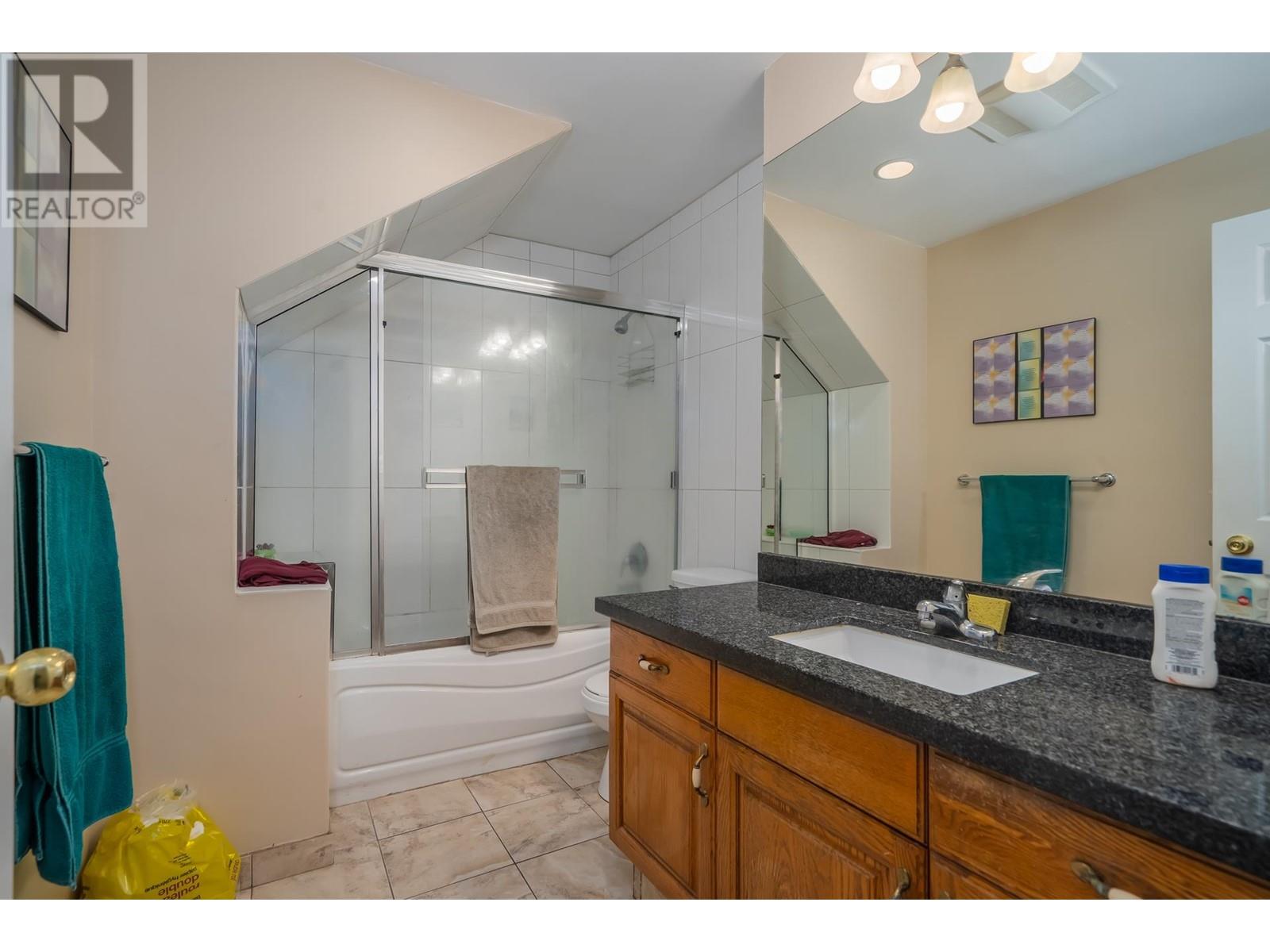 2260 Leclair Drive, Coquitlam, British Columbia  V3K 6P6 - Photo 35 - R2803538