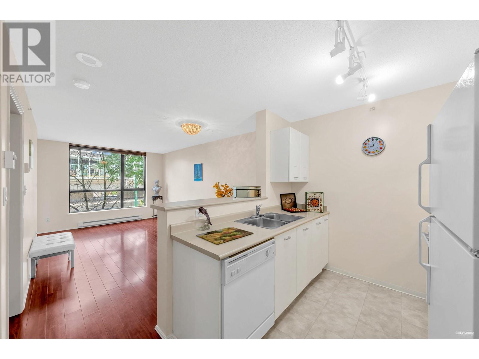 302 3438 Vanness Avenue, Vancouver, British Columbia  V5R 6E7 - Photo 5 - R2803727