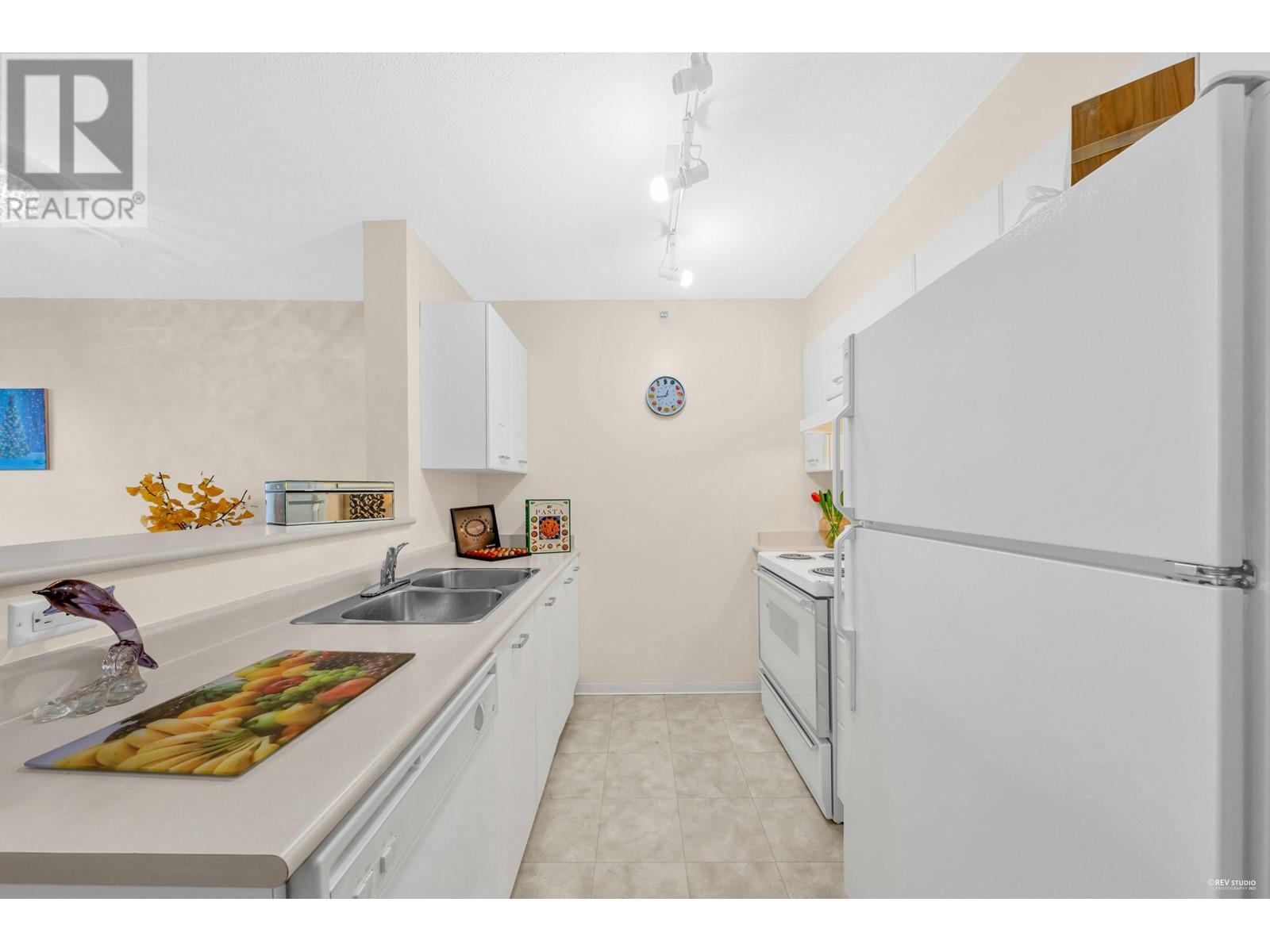 302 3438 Vanness Avenue, Vancouver, British Columbia  V5R 6E7 - Photo 6 - R2803727