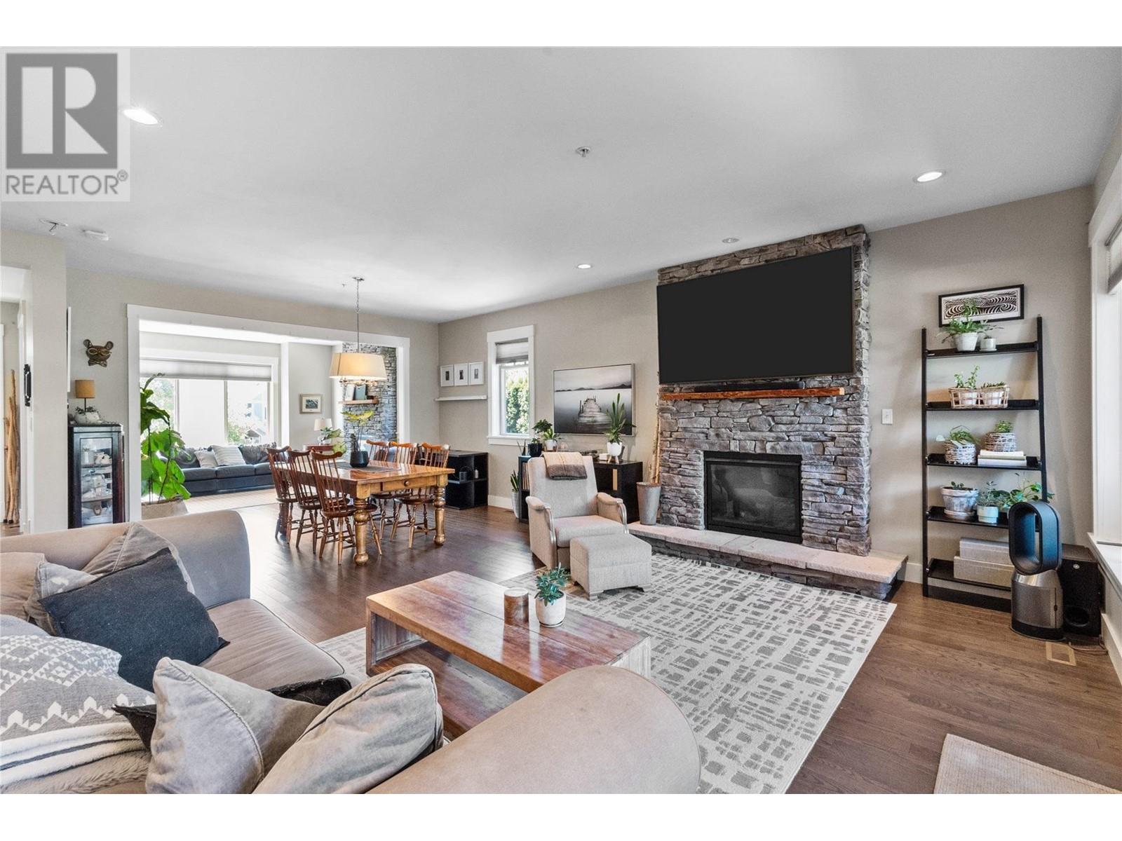 2955 Strangway Place, Squamish, British Columbia  V8B 0P8 - Photo 8 - R2801186