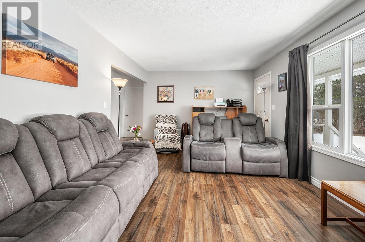 245 Phillips Road, Clearwater, British Columbia    - Photo 11 - 173814