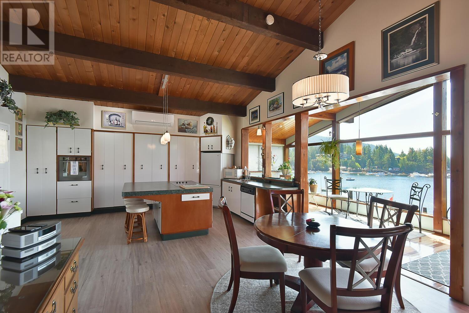 4824 Sinclair Bay Road, Garden Bay, British Columbia  V0N 1S1 - Photo 10 - R2804455